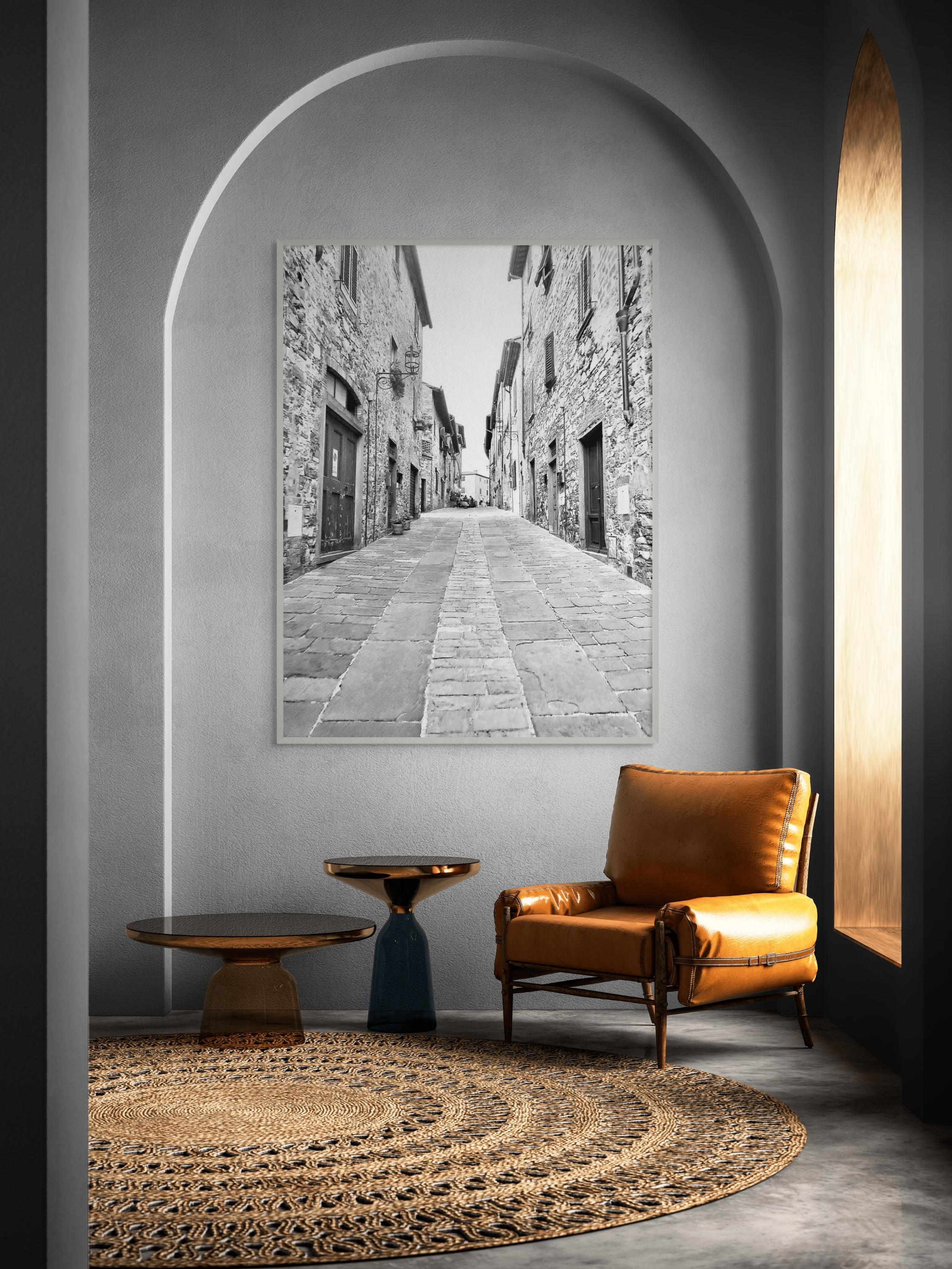 Italiano Strada murata in bianco e nero a Barberino Italia in vendita