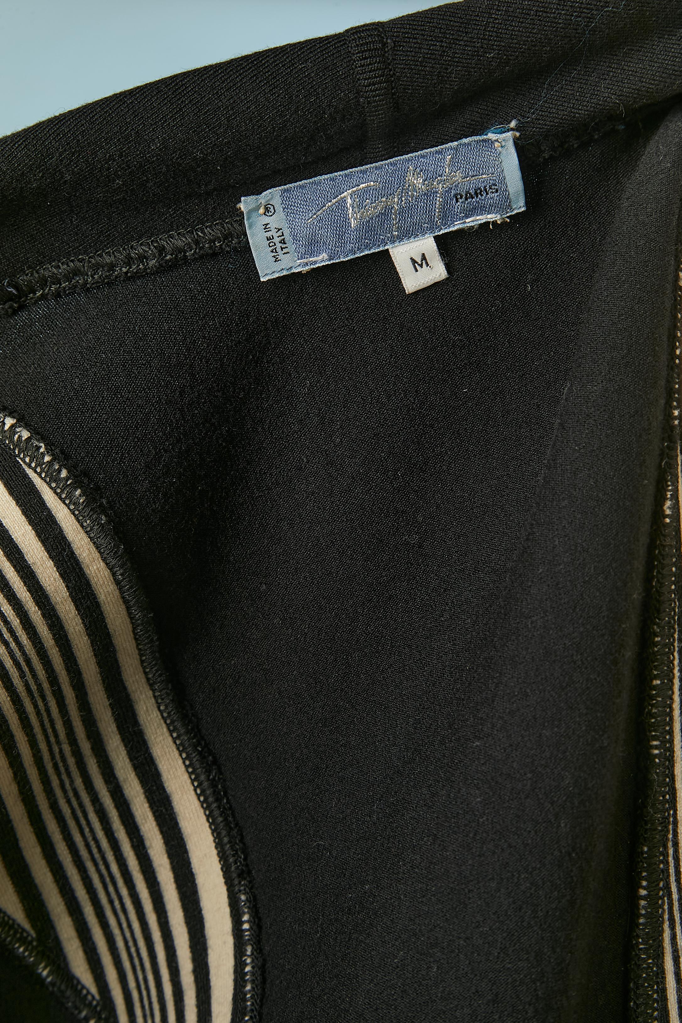 Veste croisée en jersey de laine noir et blanc Thierry Mugler en vente 3