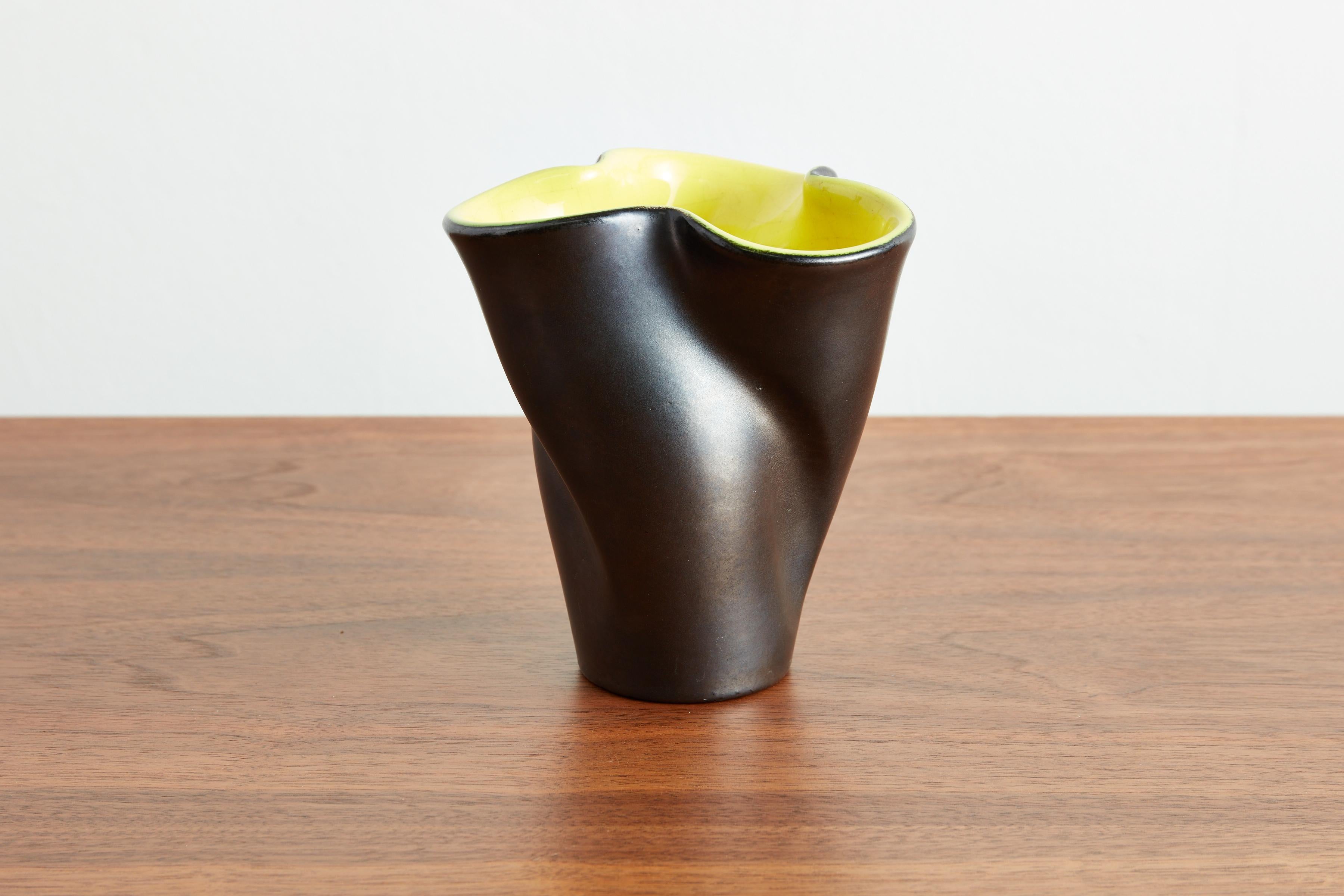 Black and  Yellow Ceramic - 3 pc set For Sale 3