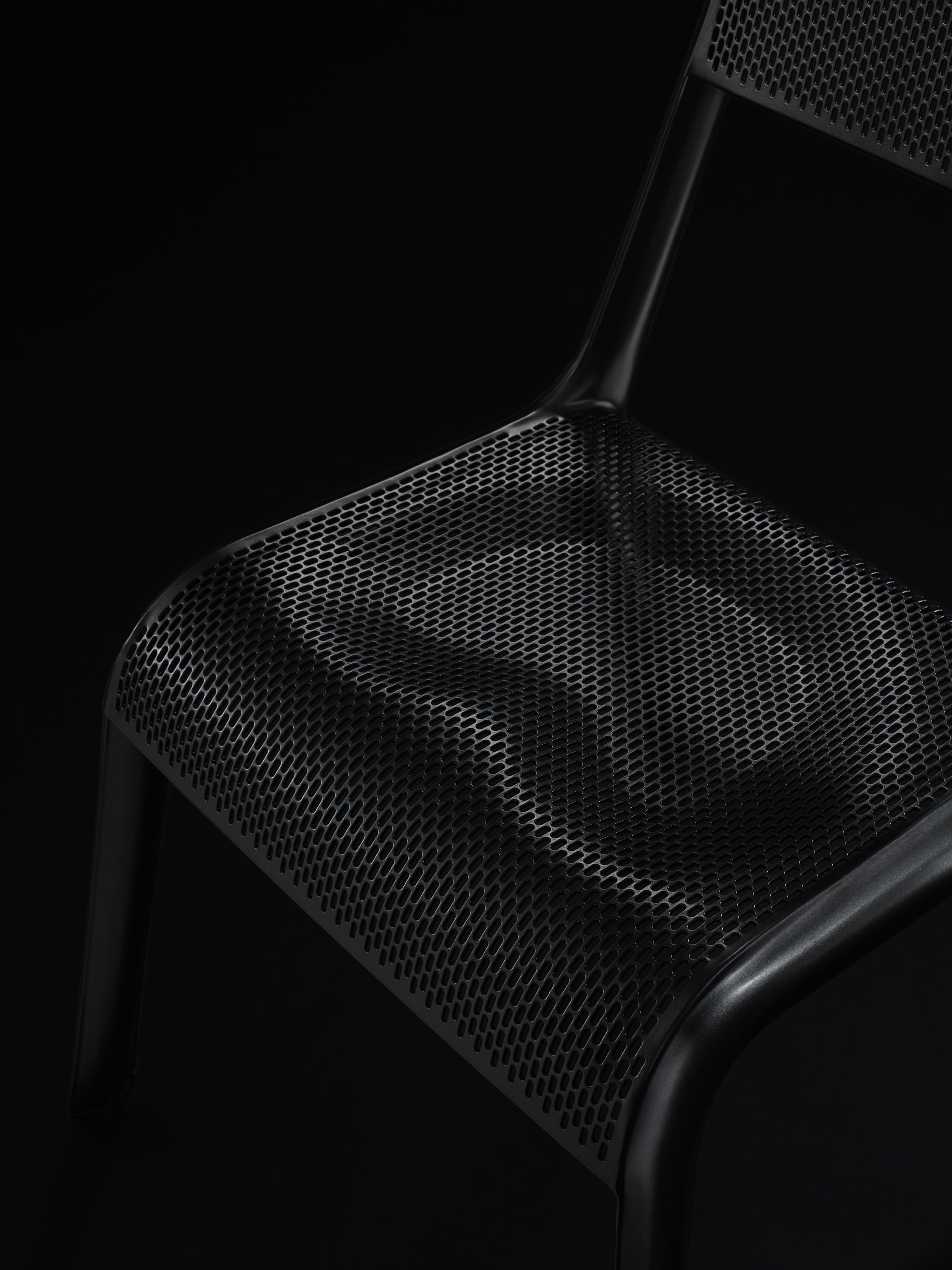 Chaise Ultraleggera noire anodisée de Zieta Neuf - En vente à Geneve, CH