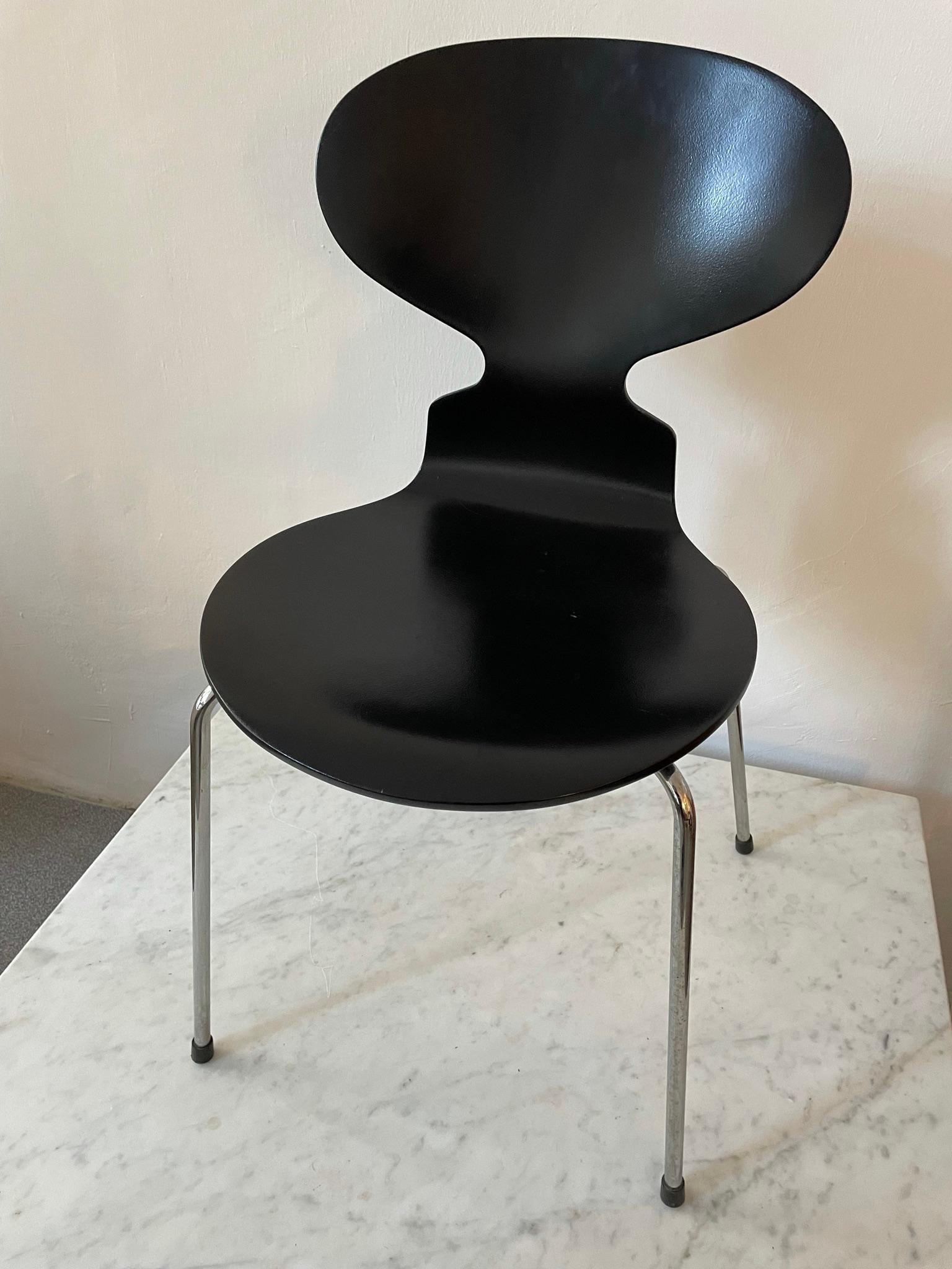 Scandinavian Modern Black Ant Chair by Arne Jacobsen for Fritz Hansen