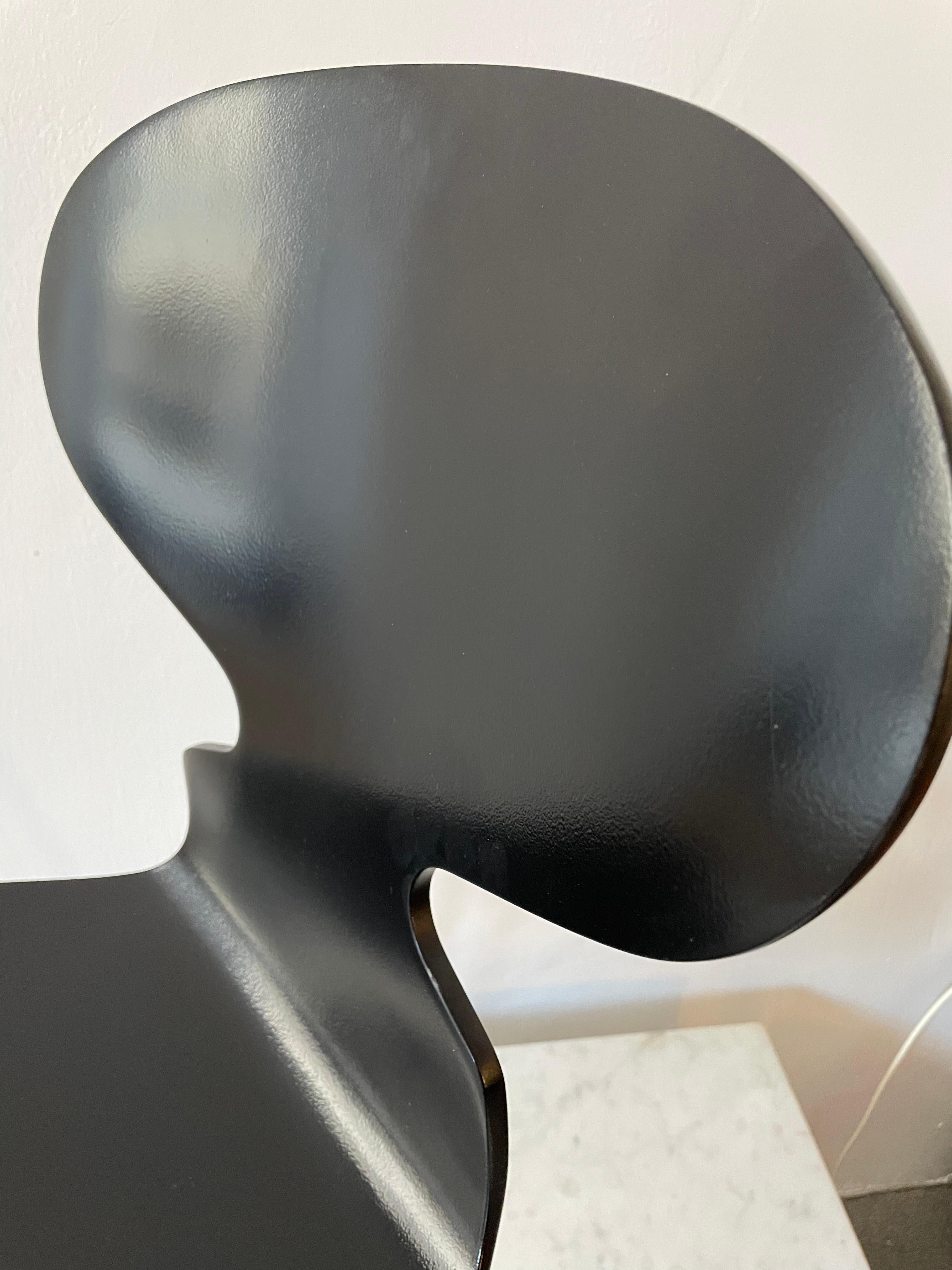 Black Ant Chair by Arne Jacobsen for Fritz Hansen 2