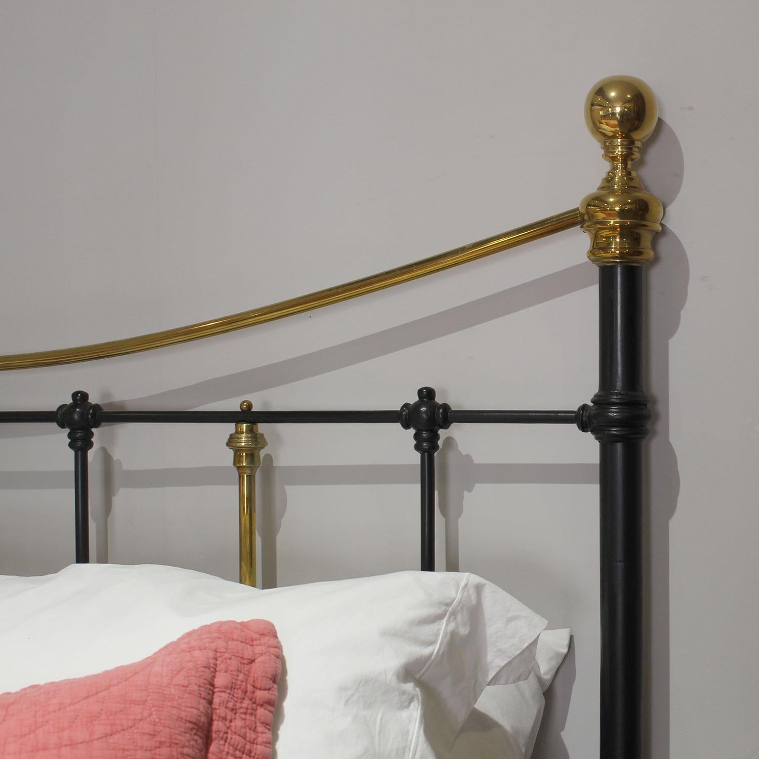 Black Antique Bed with Curved Brass Top Rail in Black MK304 For Sale 2