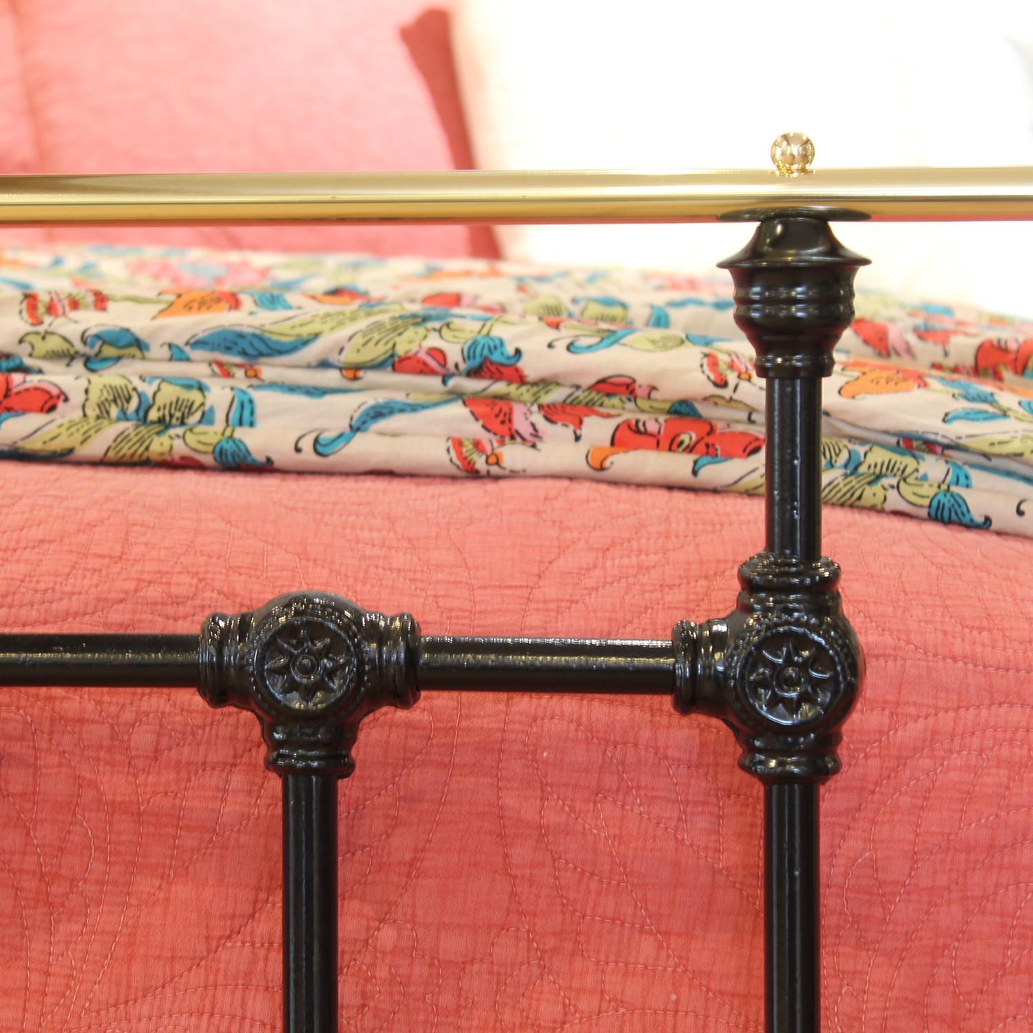 Brass Black Antique Bed with Decorative Castings MK302 For Sale