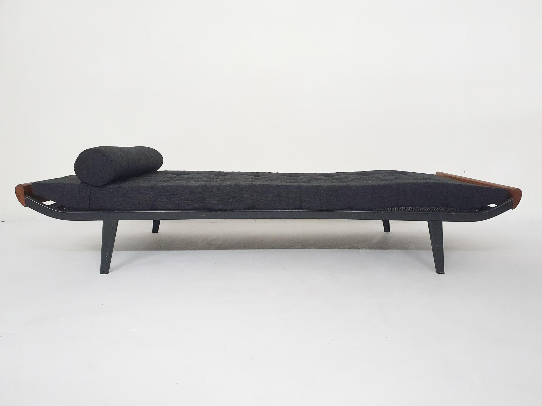Mid-Century Modern Black A.R. Cordemeyer for Auping “Cleopatra” Daybed, the Netherlands, 1953