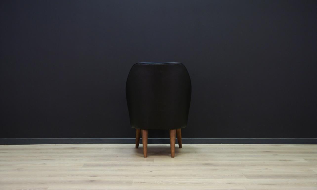 Black Armchair Classic 1980s Eco-Leather For Sale 1