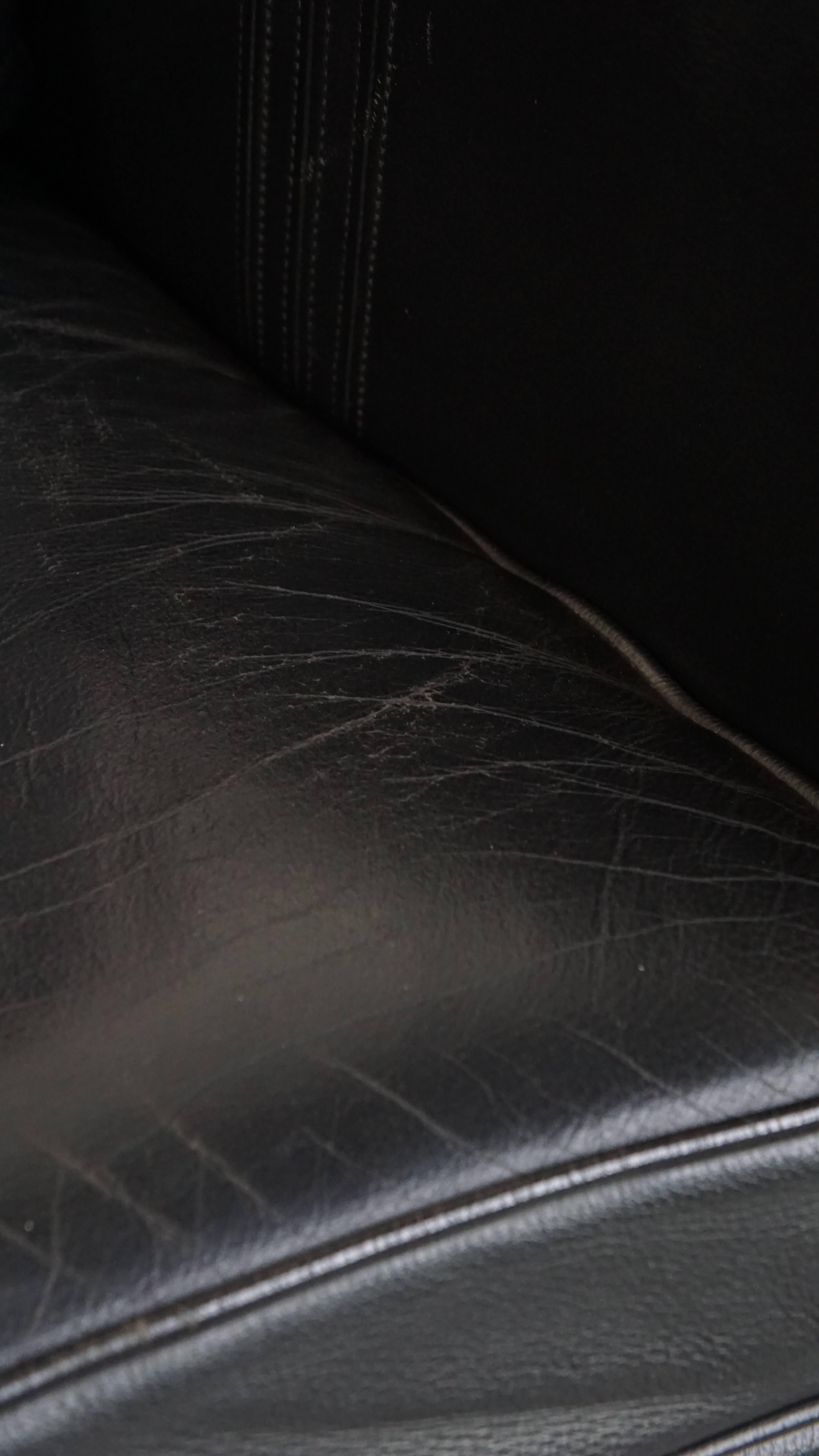 Poltrona Art Deco nera con schienale alto in vendita 8