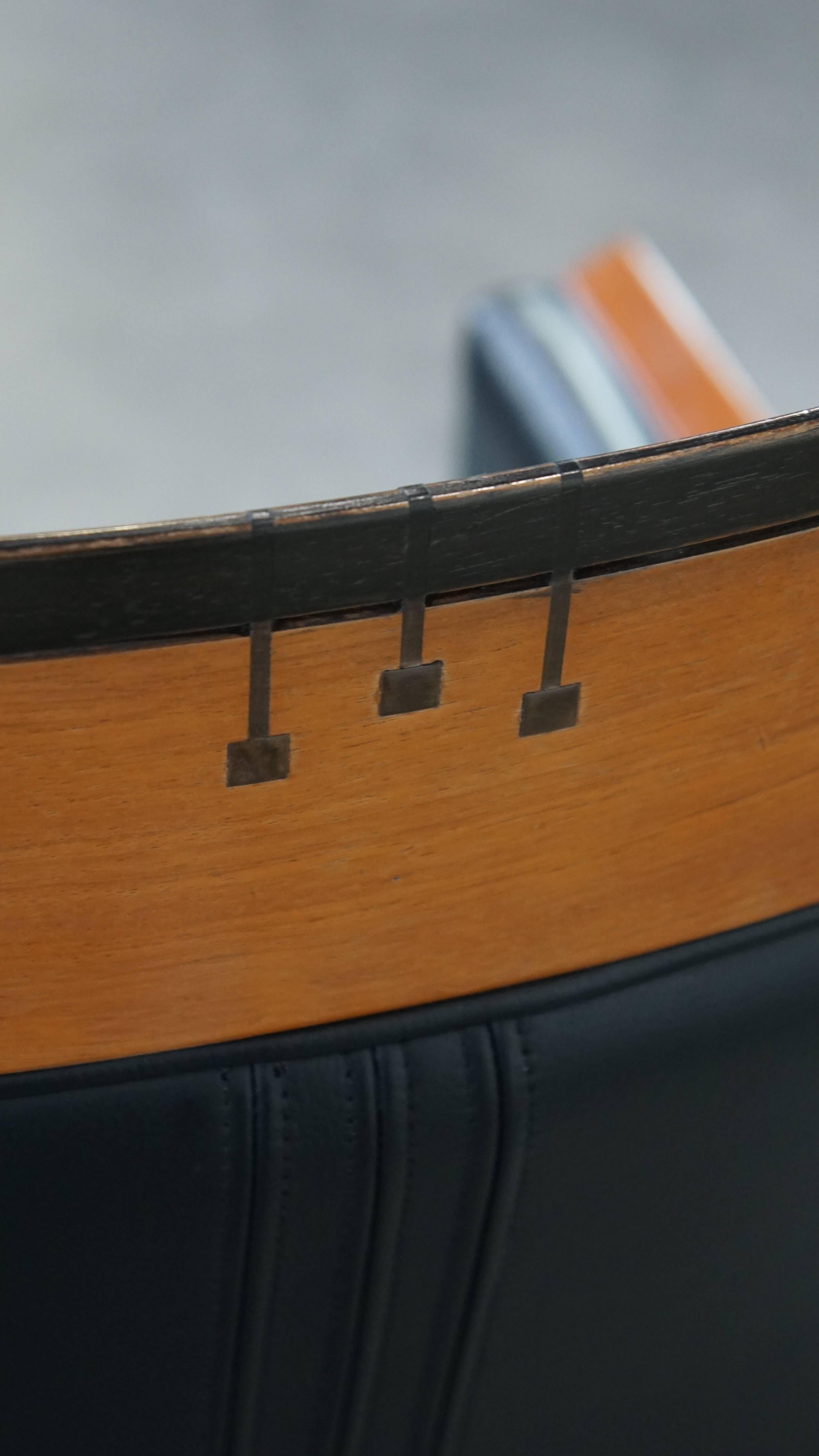 Poltrona Art Deco nera con schienale alto in vendita 10