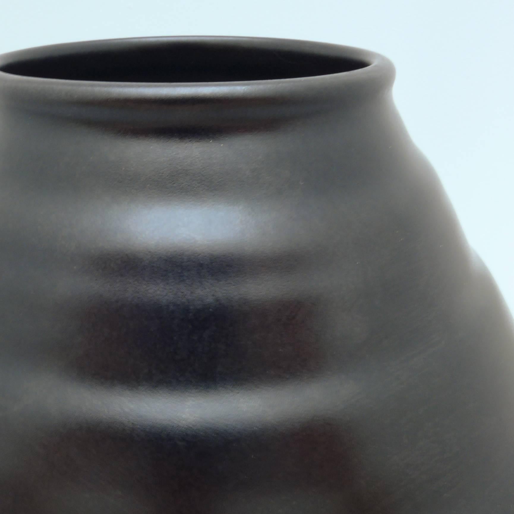Black Art Deco Ceramic Vase In Good Condition For Sale In Amsterdam, NL