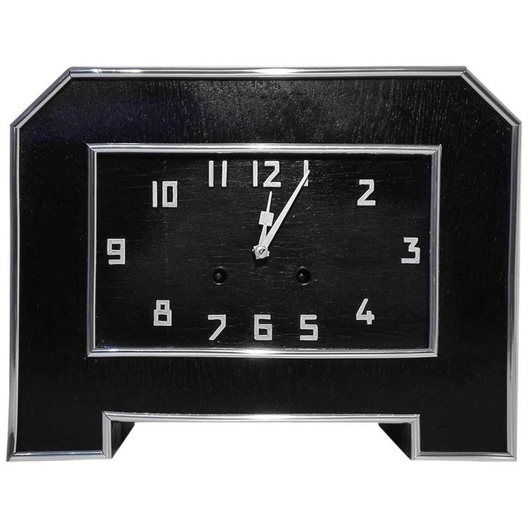Schwarze Art Deco Schreibtischuhr 1