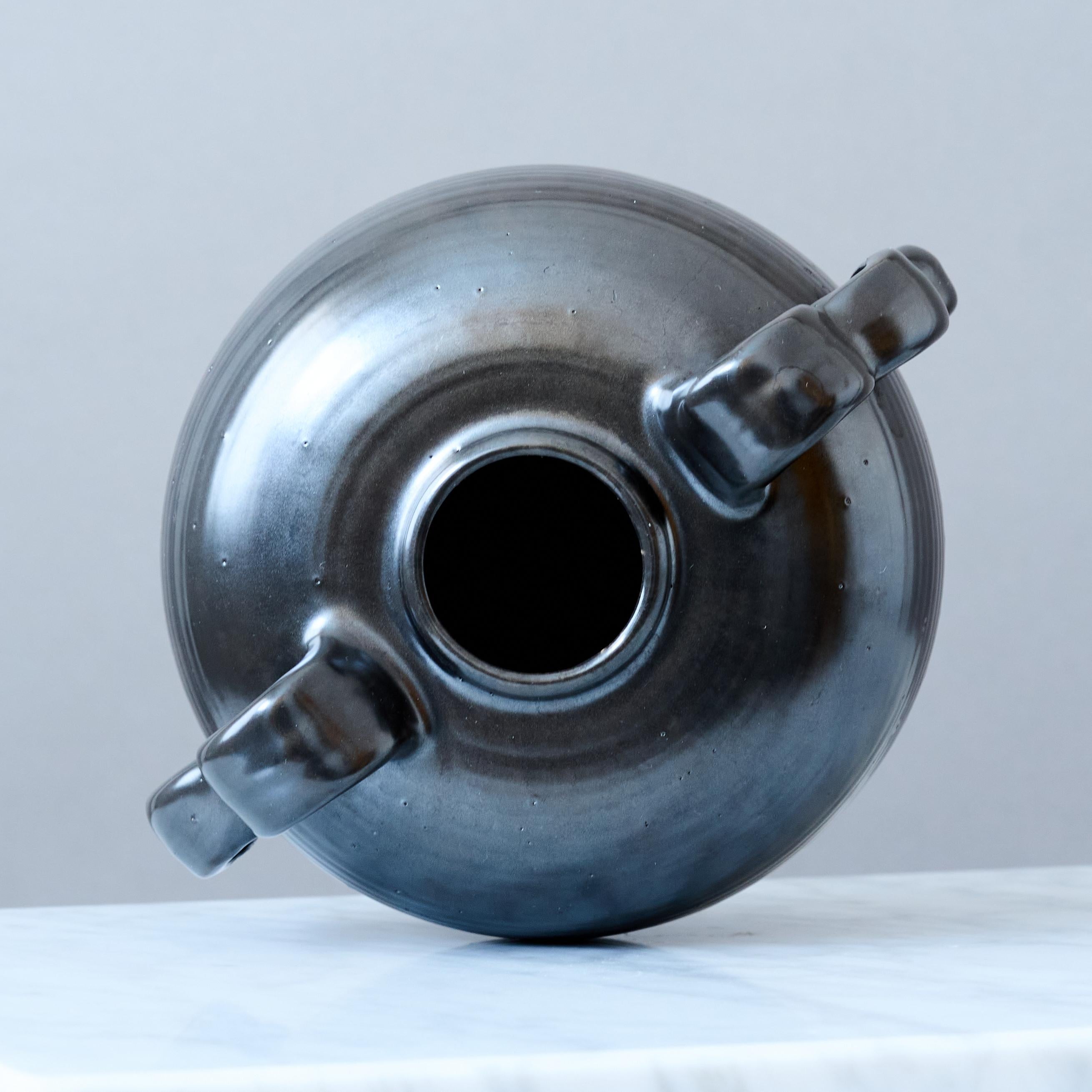 Black Art Deco Earthenware Globe Vase, Sweden, 1940s. In Good Condition For Sale In Malmö, SE