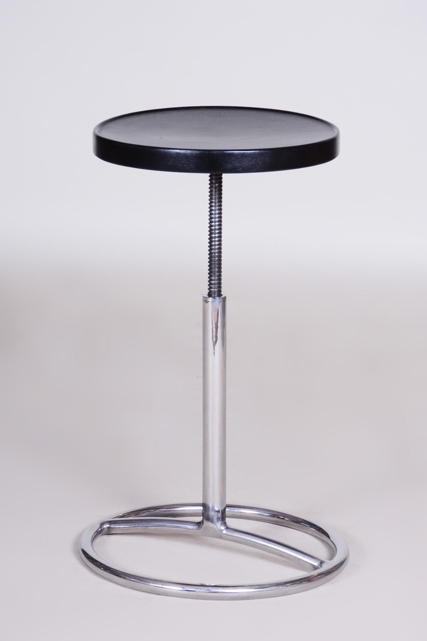 Black Art Deco Round Piano Stool, Fully Restored, 1930s In Good Condition For Sale In Horomerice, CZ