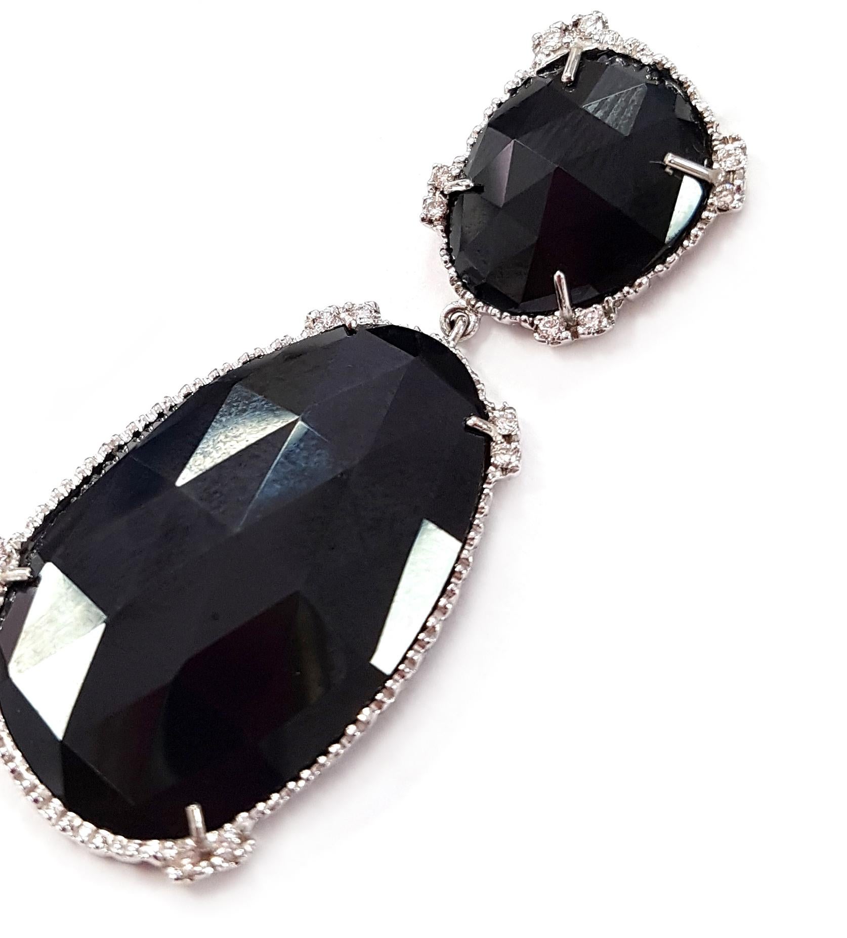 Contemporary 18 Karat Gold Black and Diamond Art Deco-style Drop Earrings In New Condition For Sale In Palermo, Italy PA