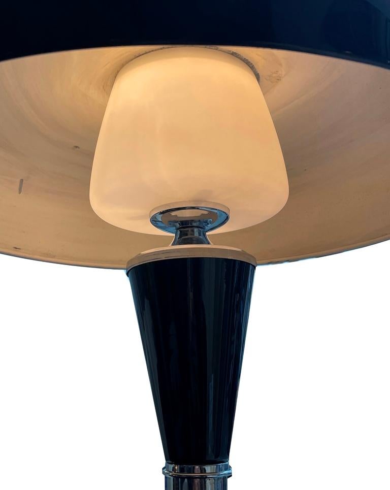 Lámpara de mesa Art Déco negra Art Decó en venta