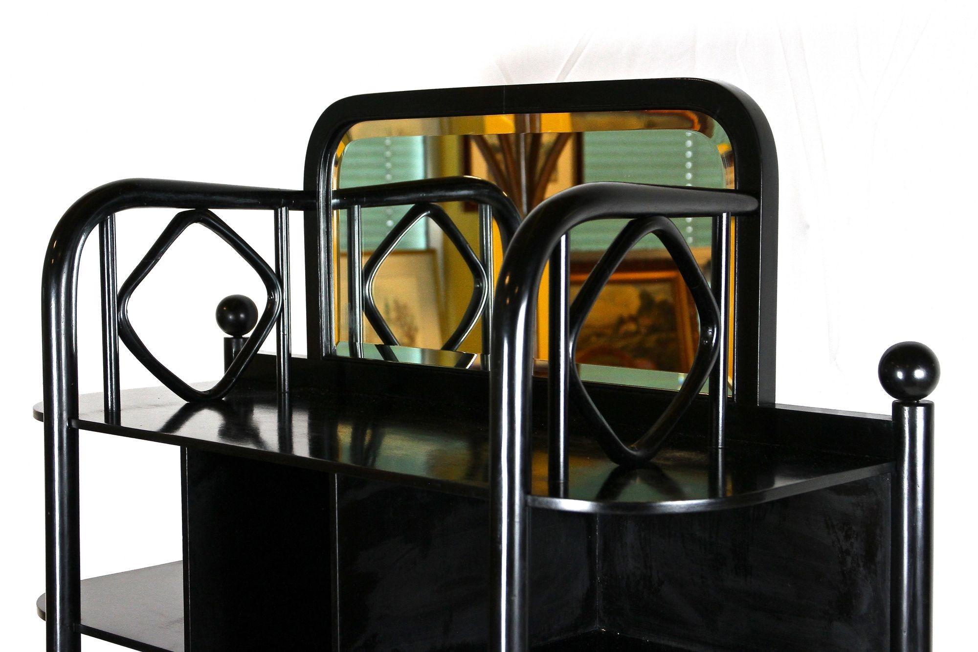 Black Art Nouveau Display Cabinet by Josef Hoffmann for Thonet, AT ca. 1905 For Sale 4