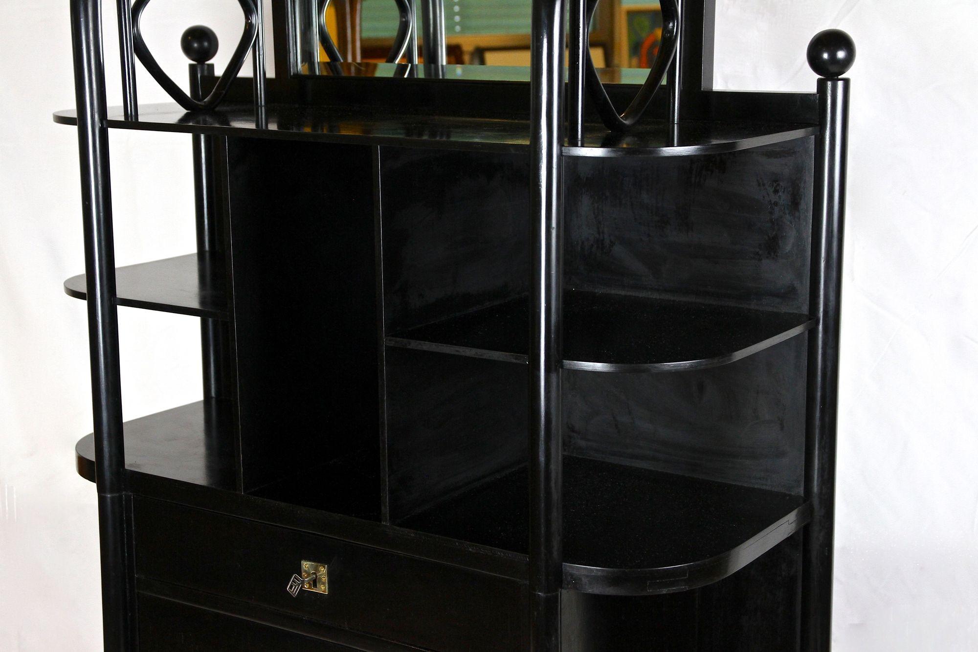 Black Art Nouveau Display Cabinet by Josef Hoffmann for Thonet, AT ca. 1905 For Sale 3