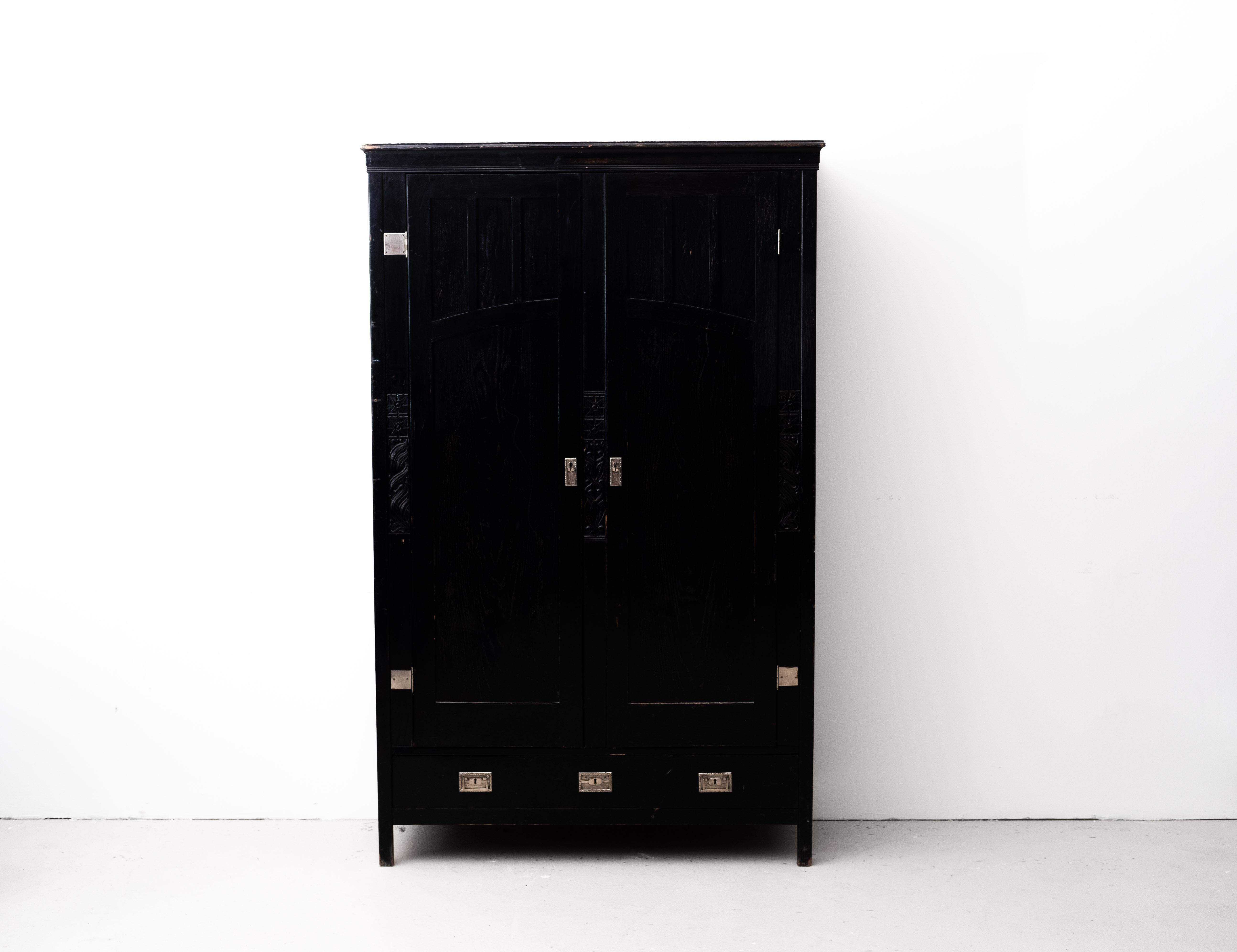 2 x Black Art Nouveau Wardrobe with floral Carvings (Vienna, circa 1905) For Sale 2