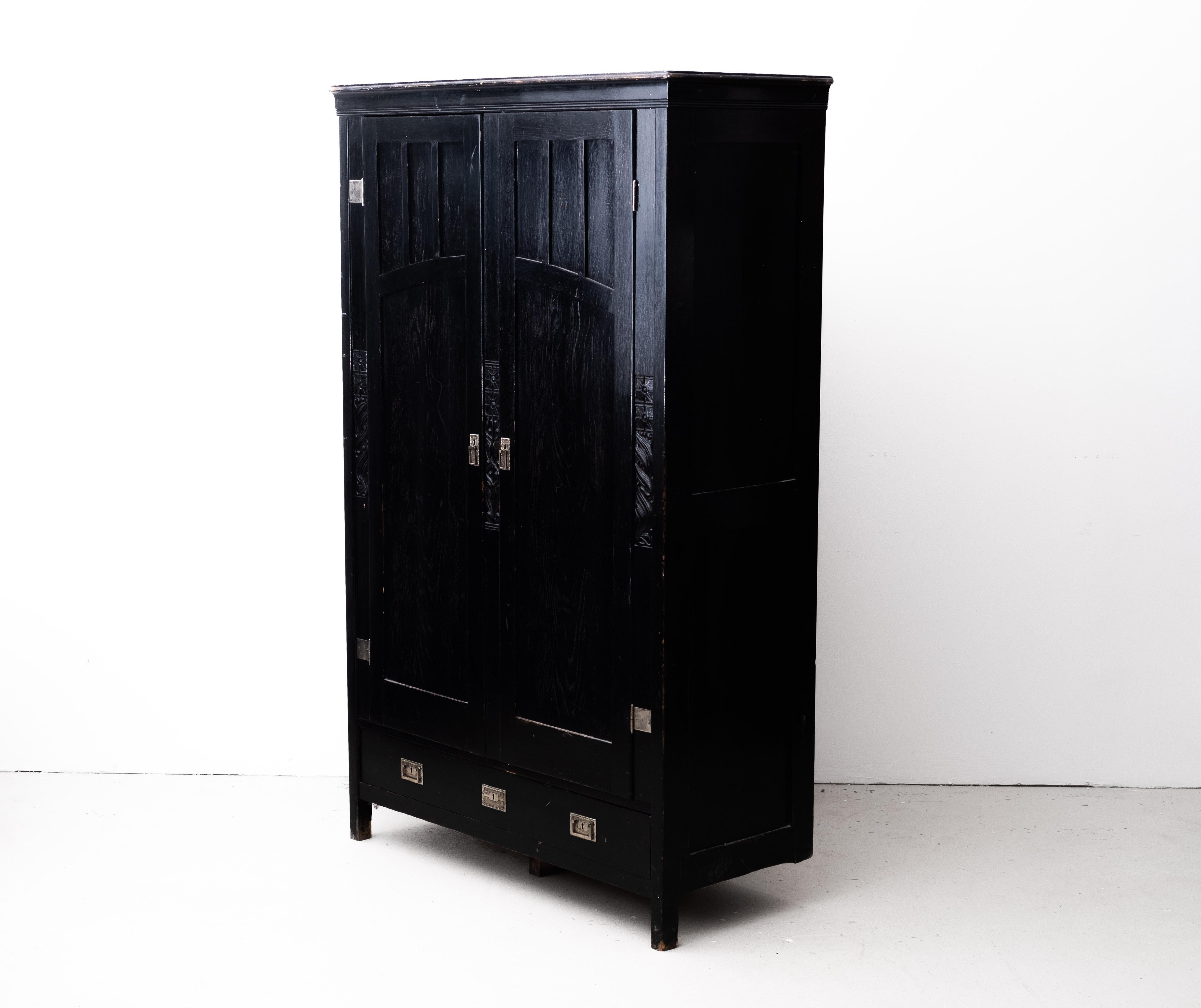 2 x Black Art Nouveau Wardrobe with floral Carvings (Vienna, circa 1905) For Sale 6