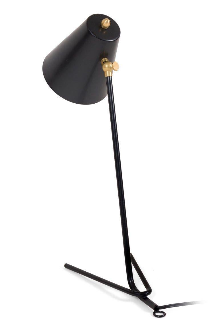 Black Articulating Mid-Century Style Italian Desk Lamp or Wall Light In Excellent Condition In New York, NY