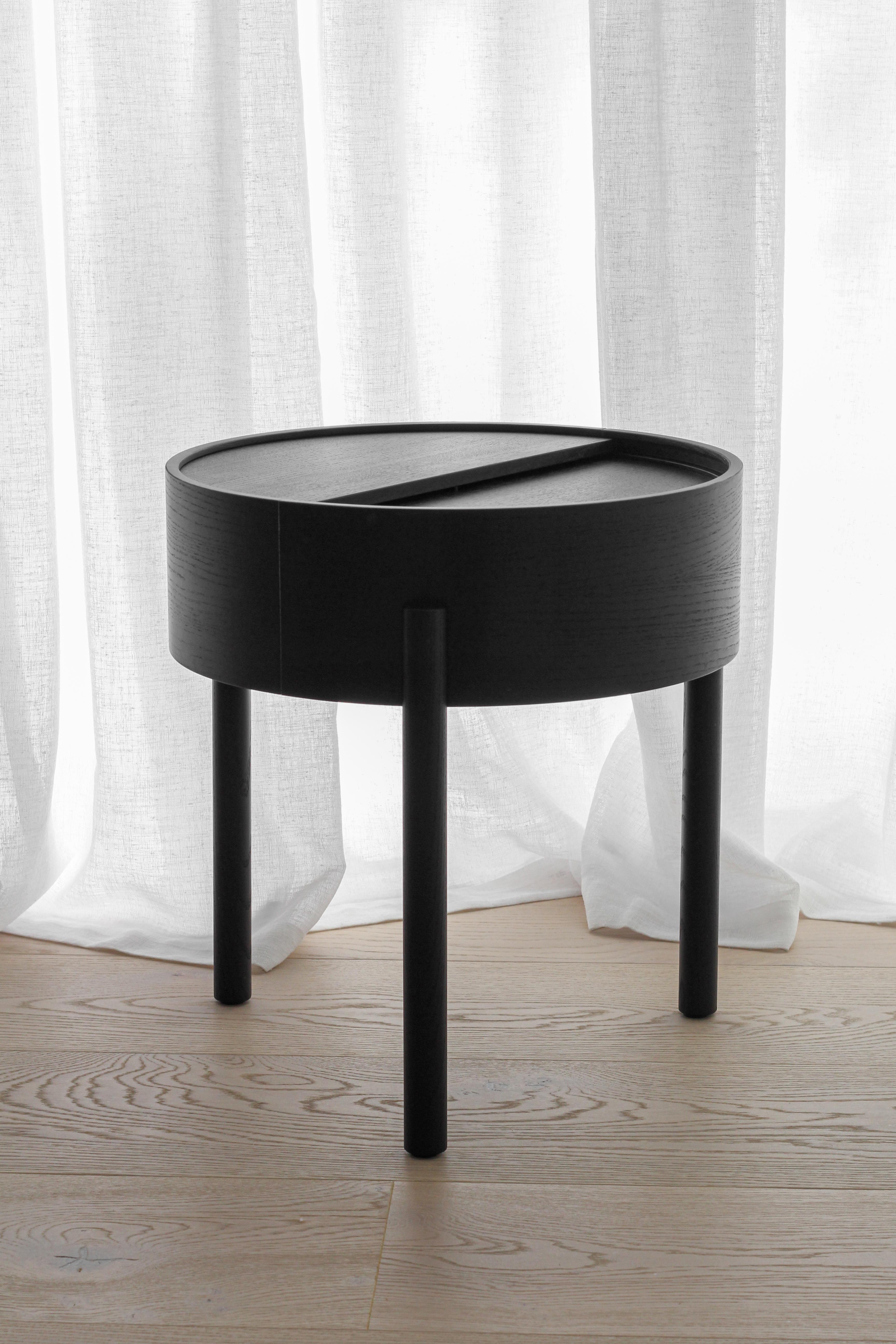 woud arc side table