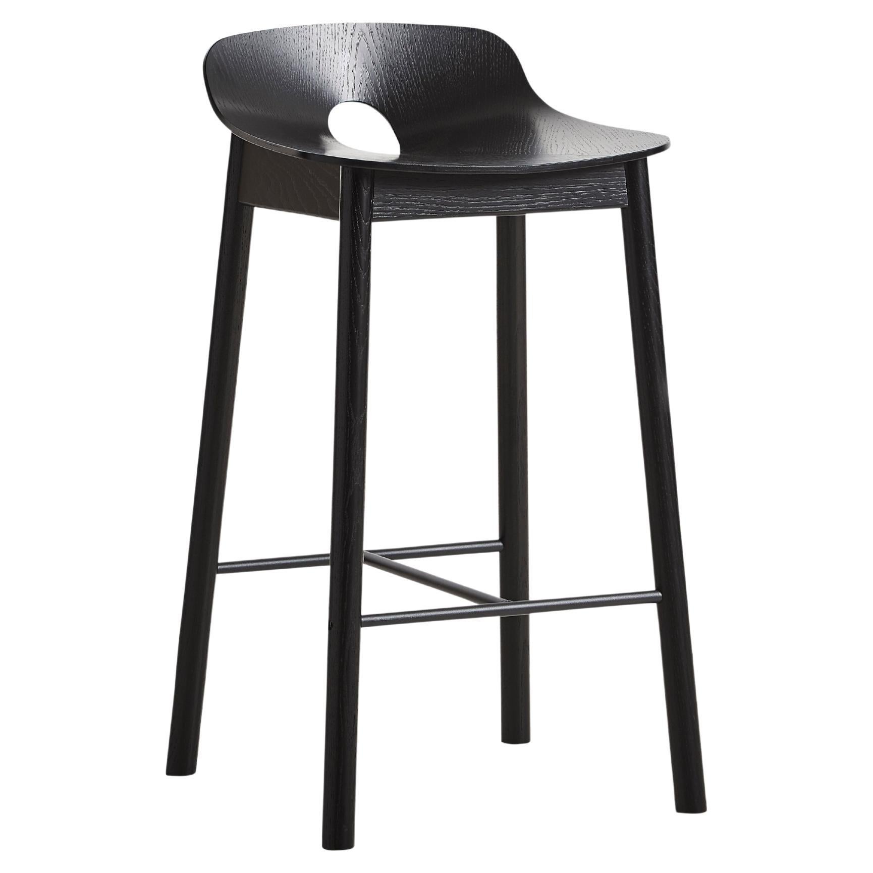 Chaise de comptoir Mono en frêne noir par Kasper Nyman en vente