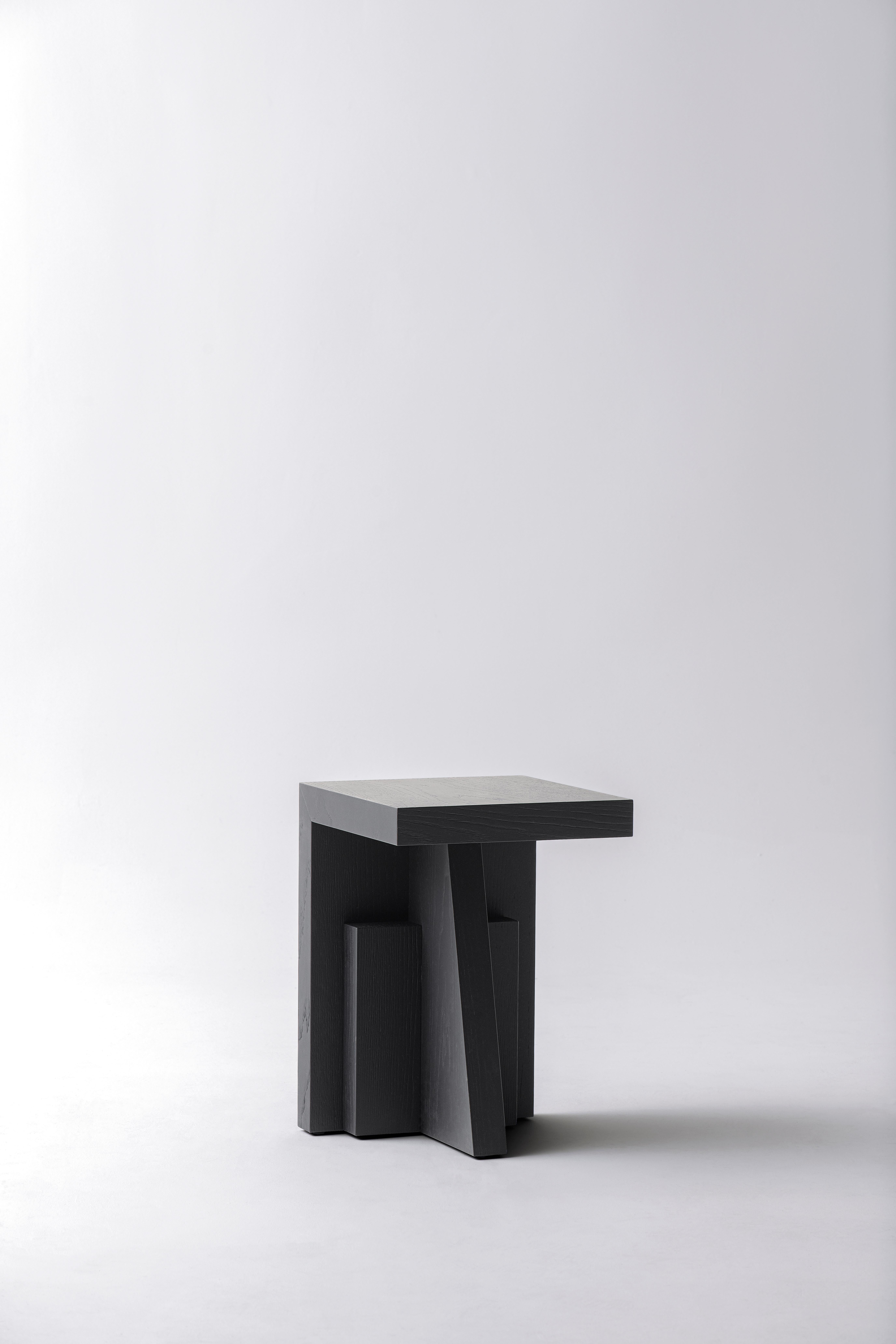 Black ash side table wolf sculpted by Lupo Horio¯kami
Dimensions: D 38 x W 43 x H 50 cm
Materials: Black ashwood

“The artwork [...] arises when the mind is willing to accept reality as it was the first time it meets it” (“aesthetics of the
