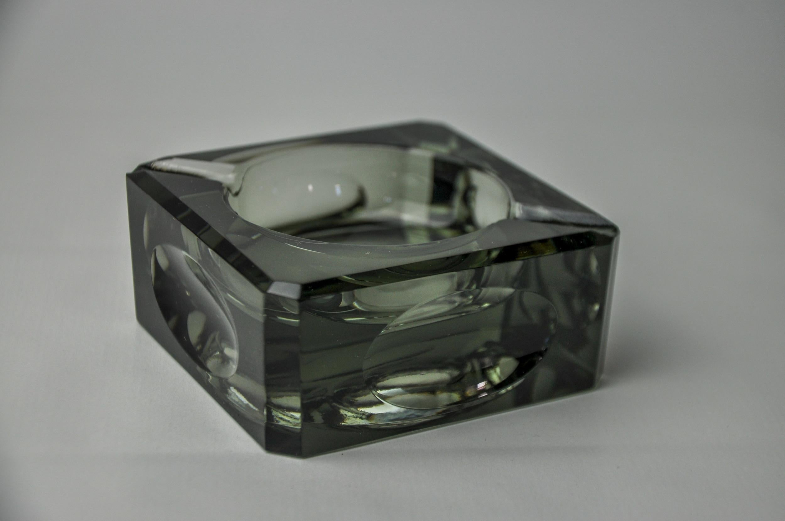 Black ashtray by Antonio Imperatore, murano glass, Italy, 1970 In Good Condition For Sale In BARCELONA, ES