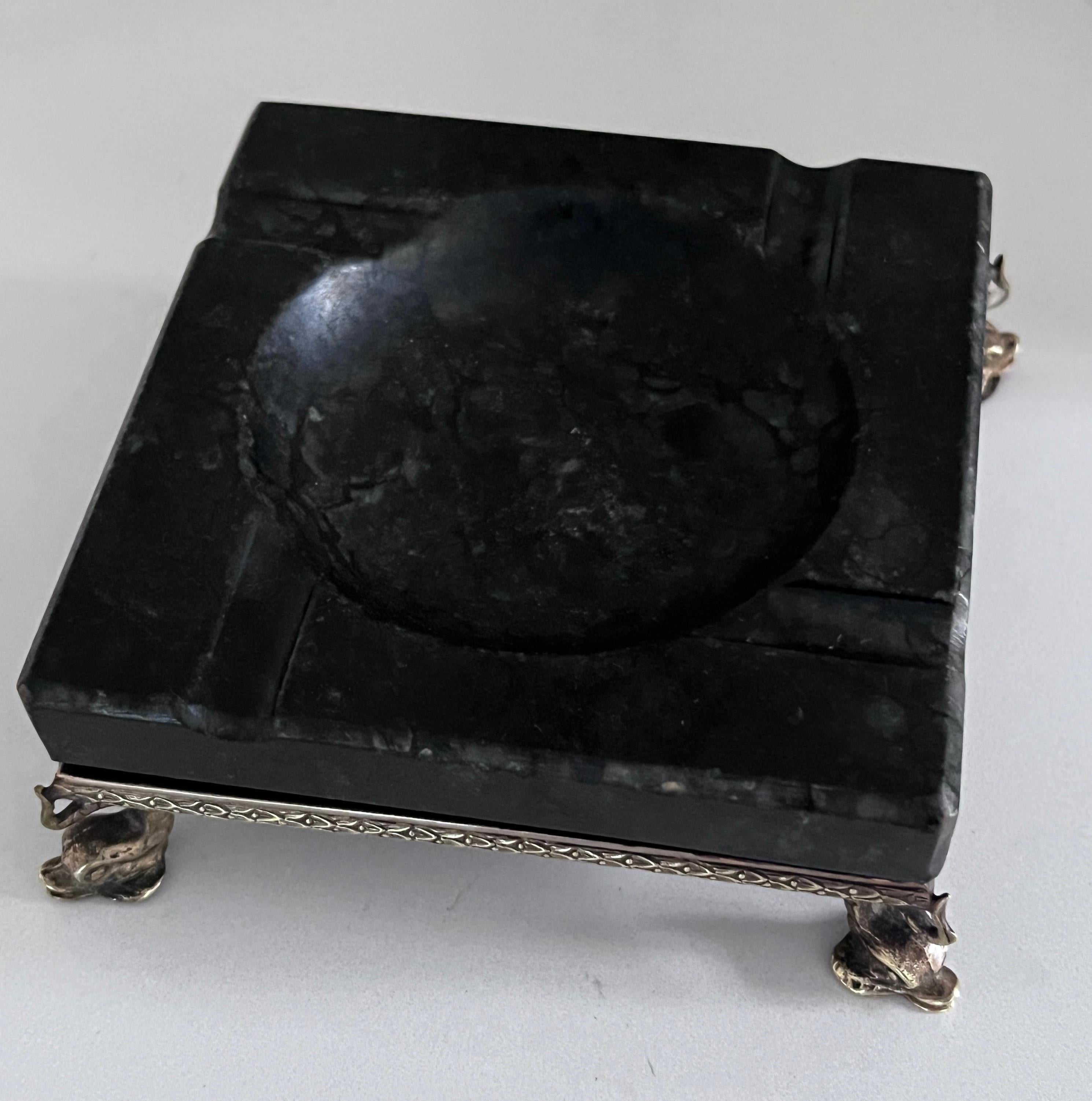 Black Ashtray Stone Atop a Brass Tray with Serpents for Cigars Cigarettes 420  In Good Condition For Sale In Los Angeles, CA
