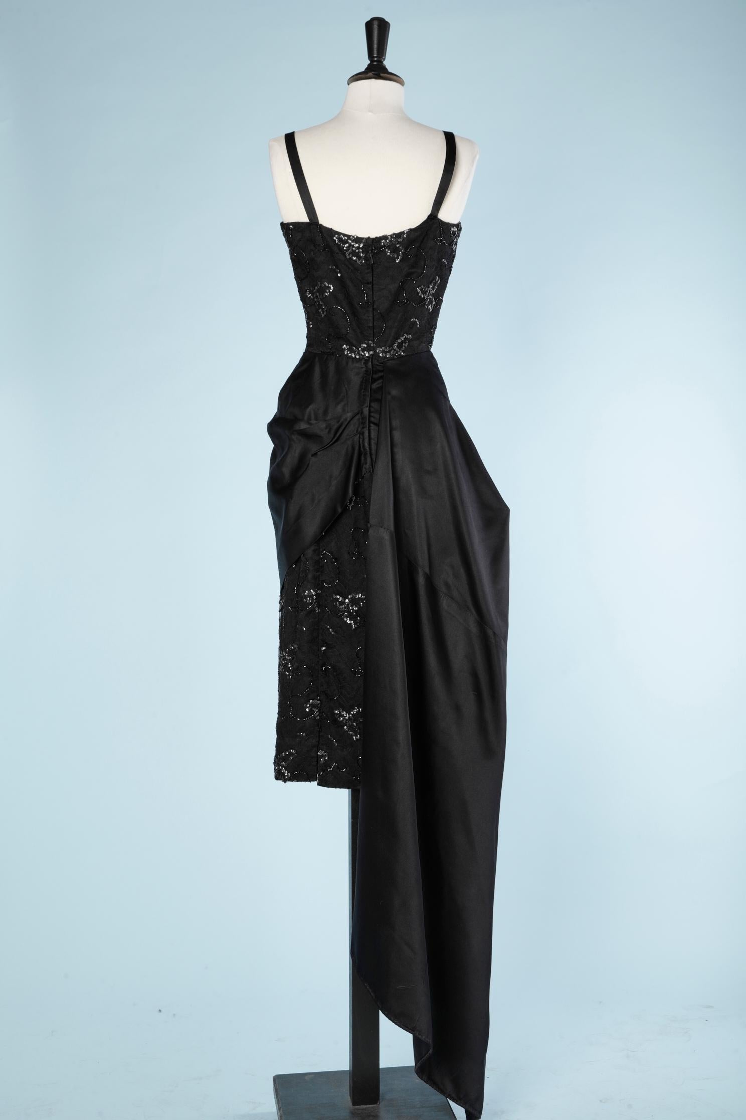 Black asymmetrical cocktail dress in satin and beaded lace Marusia  For Sale 2