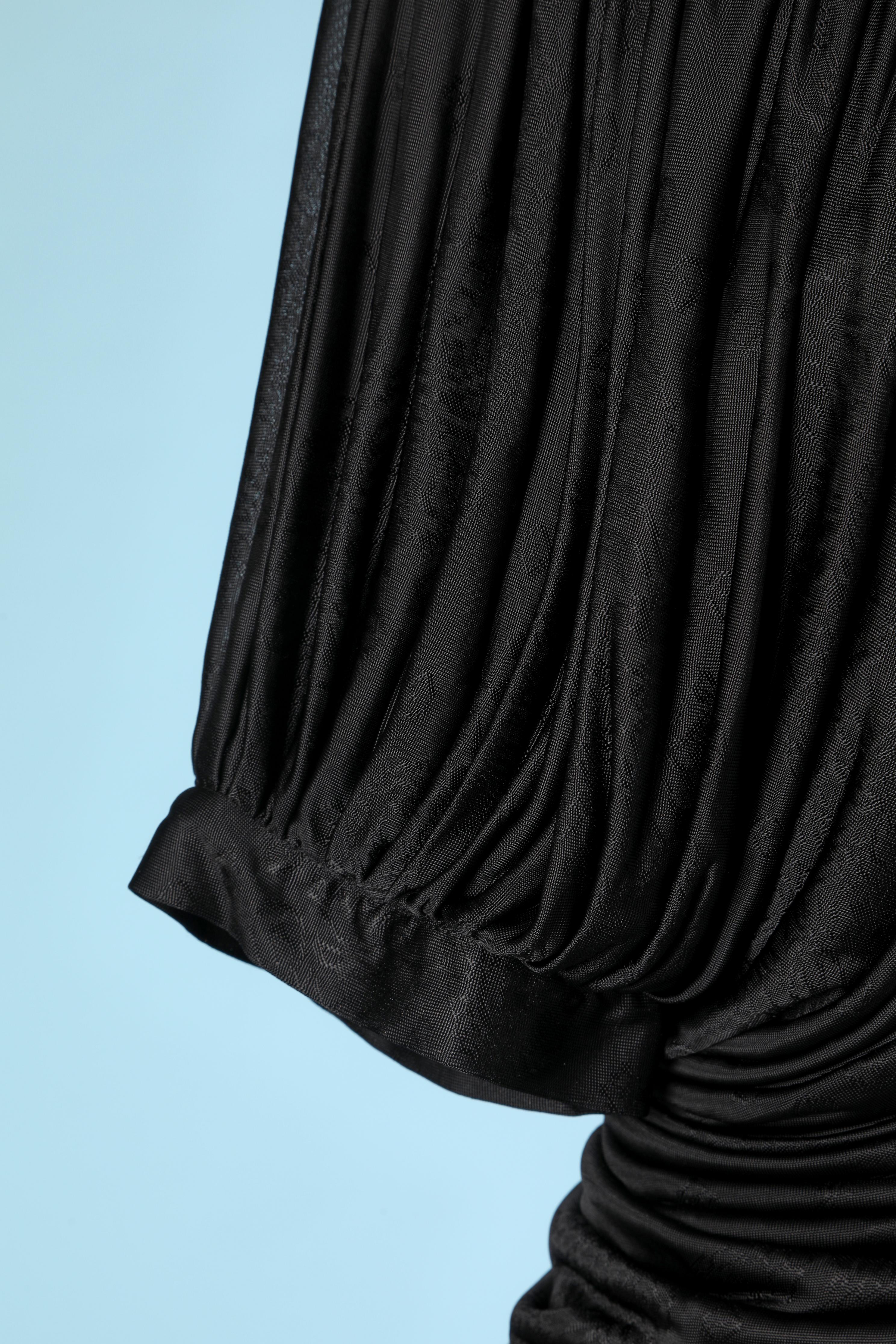 Asymmetrisch drapiert, drapiert  Abendkleid von Givenchy  im Zustand „Hervorragend“ im Angebot in Saint-Ouen-Sur-Seine, FR