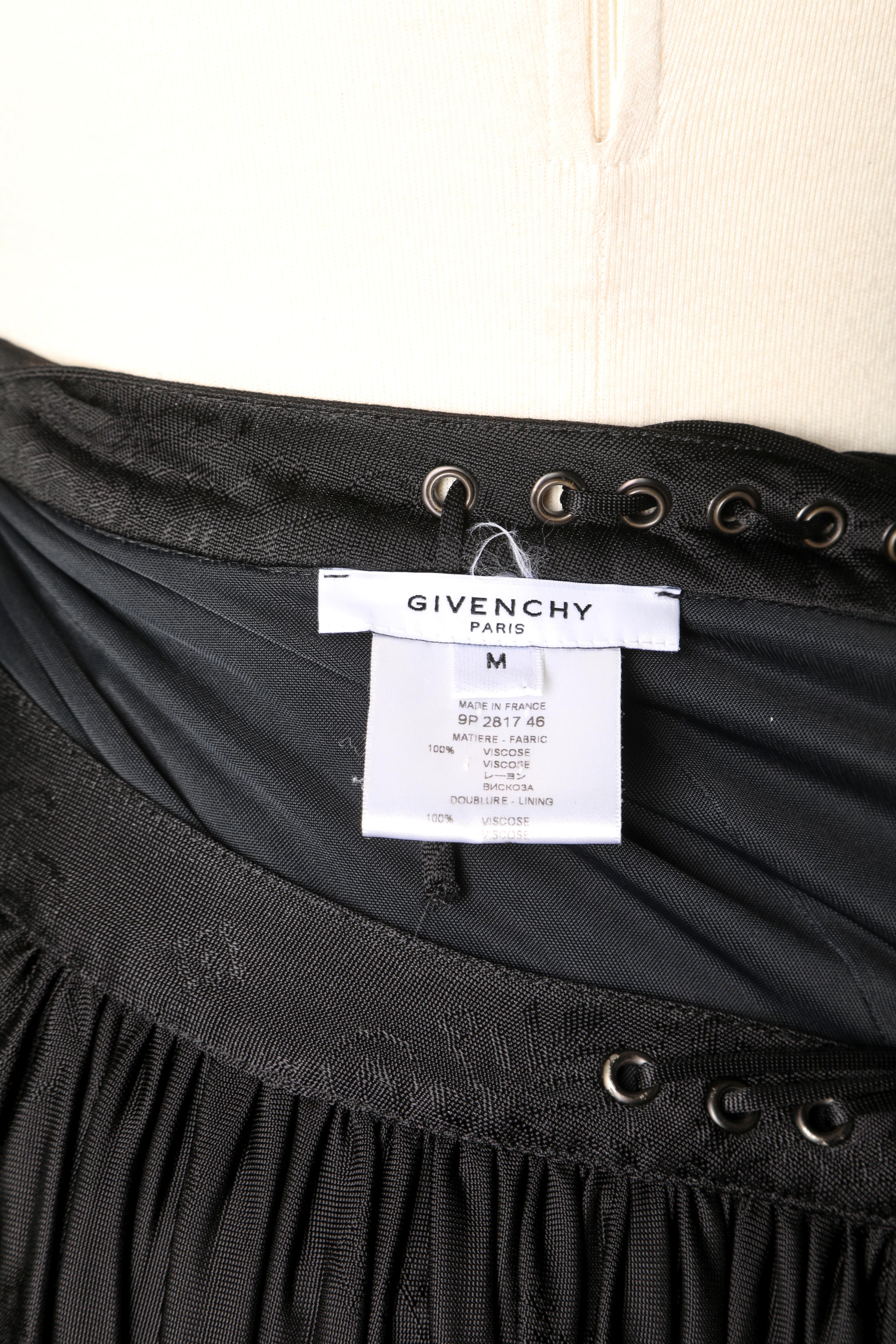 Asymmetrisch drapiert, drapiert  Abendkleid von Givenchy  im Angebot 2