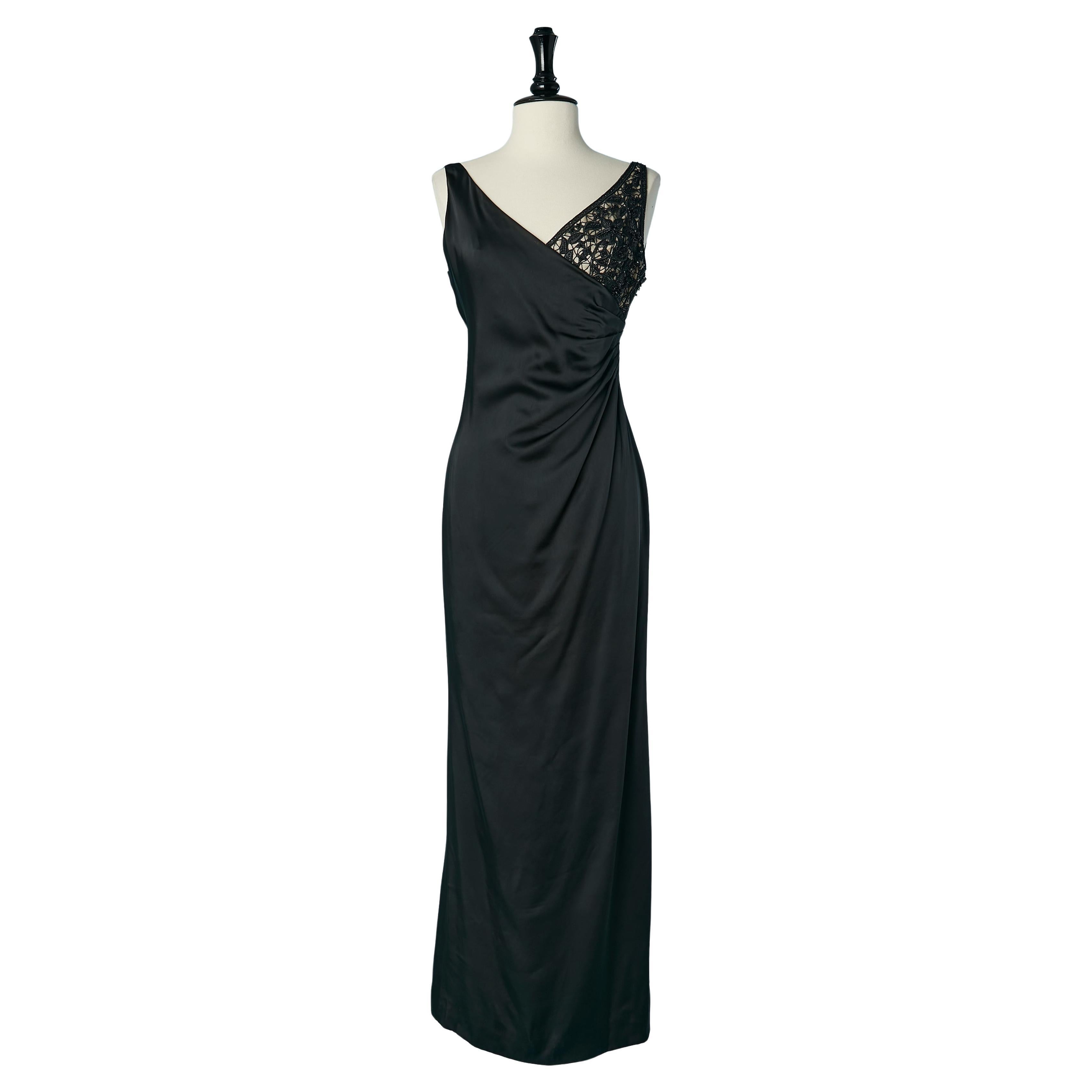 Vestido de noche asimétrico negro con pedrería sobre encaje Belleville Sassoon en venta