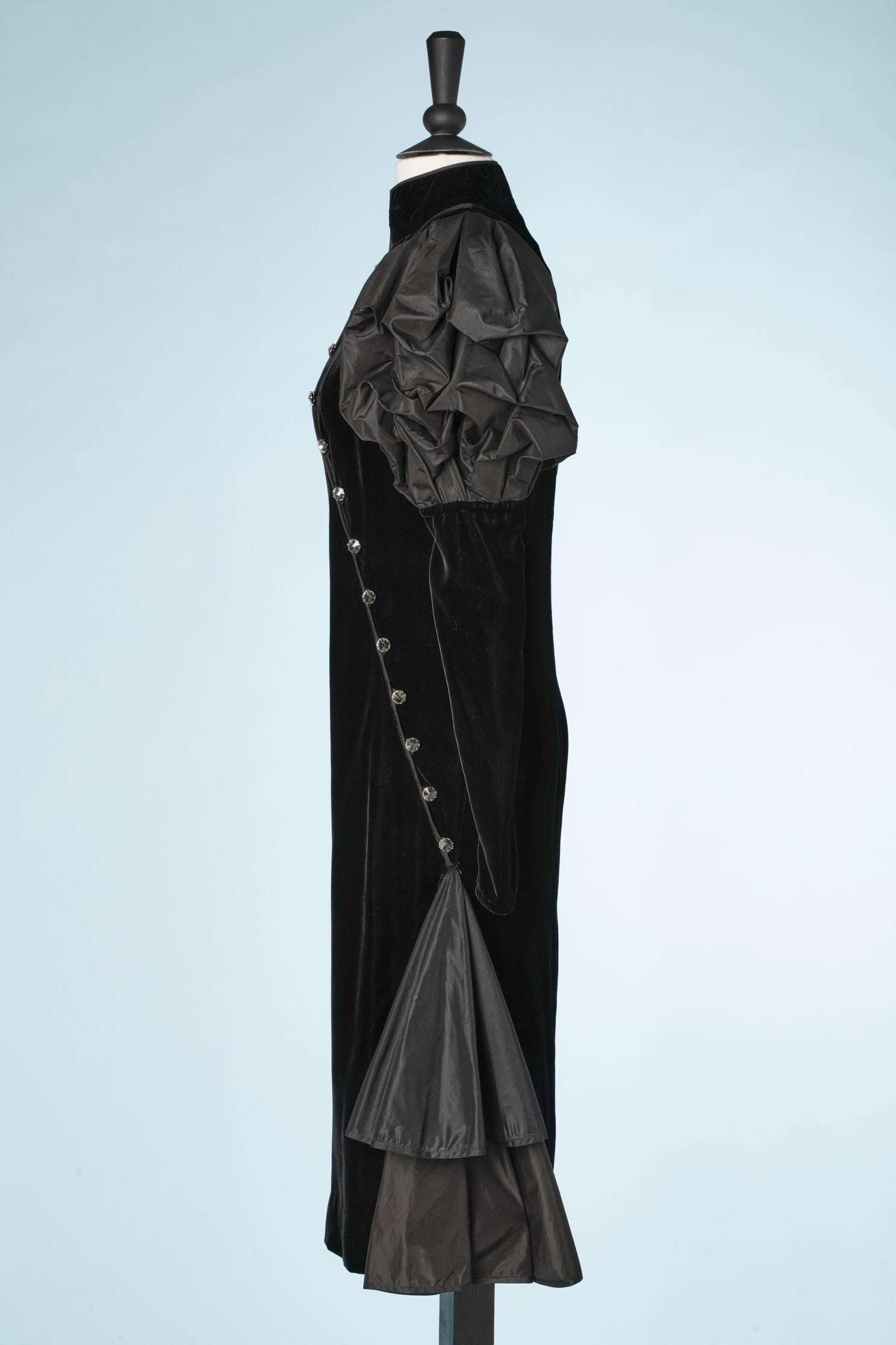 Black asymmetrical silk velvet cocktail dress with oversize taffetas sleeves  For Sale 1