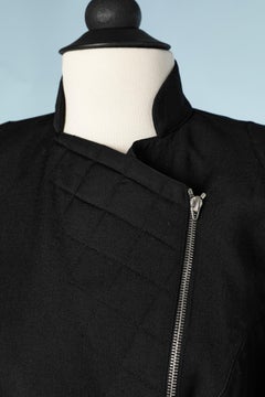 Schwarzes asymmetrisches Wickelkleid aus dünner Wolle mit seitlichem Reißverschluss Thierry Mugler
