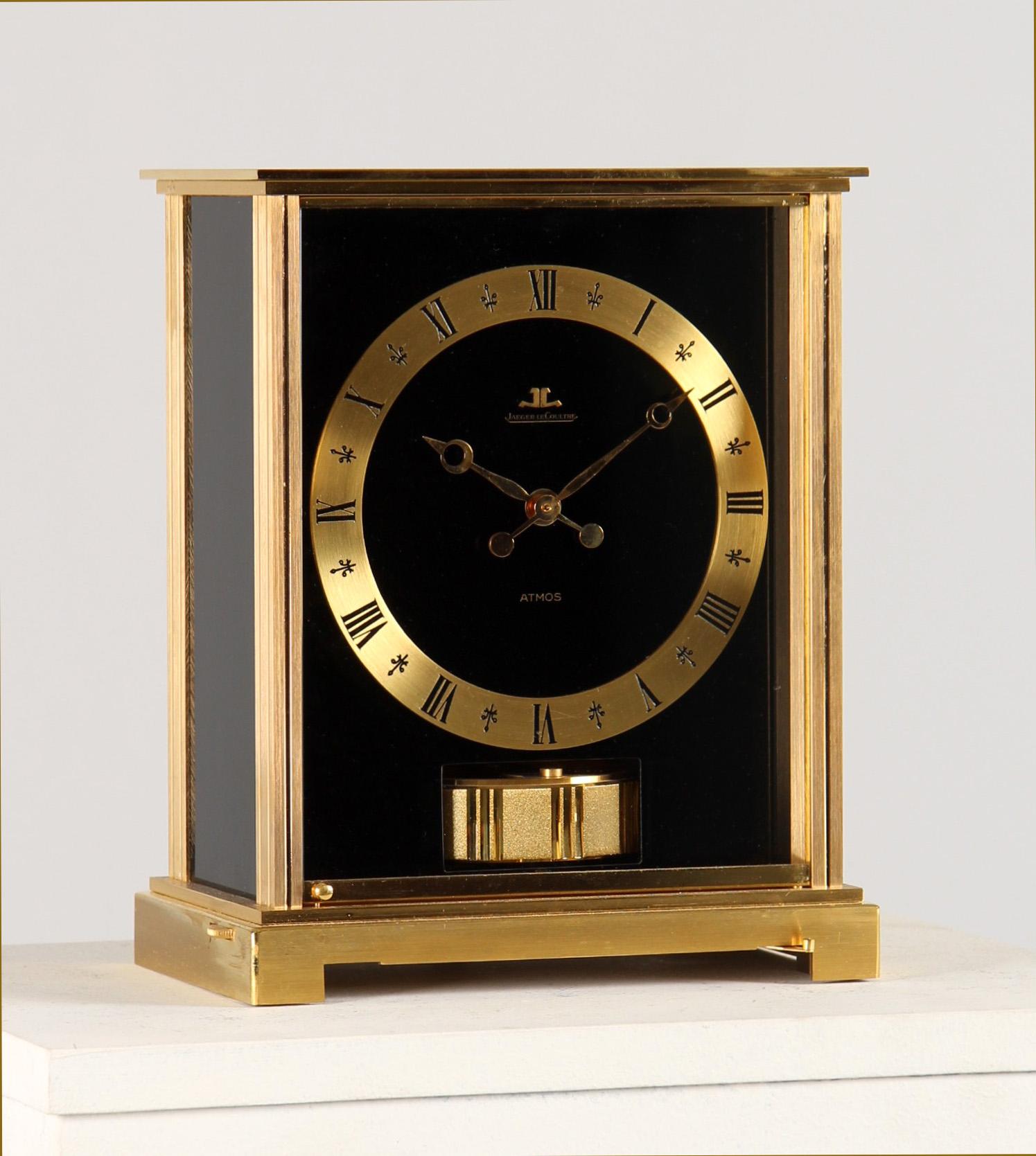 Mid-Century Modern Black Atmos Clock by Jaeger LeCoultre, manufactured in 1969 For Sale