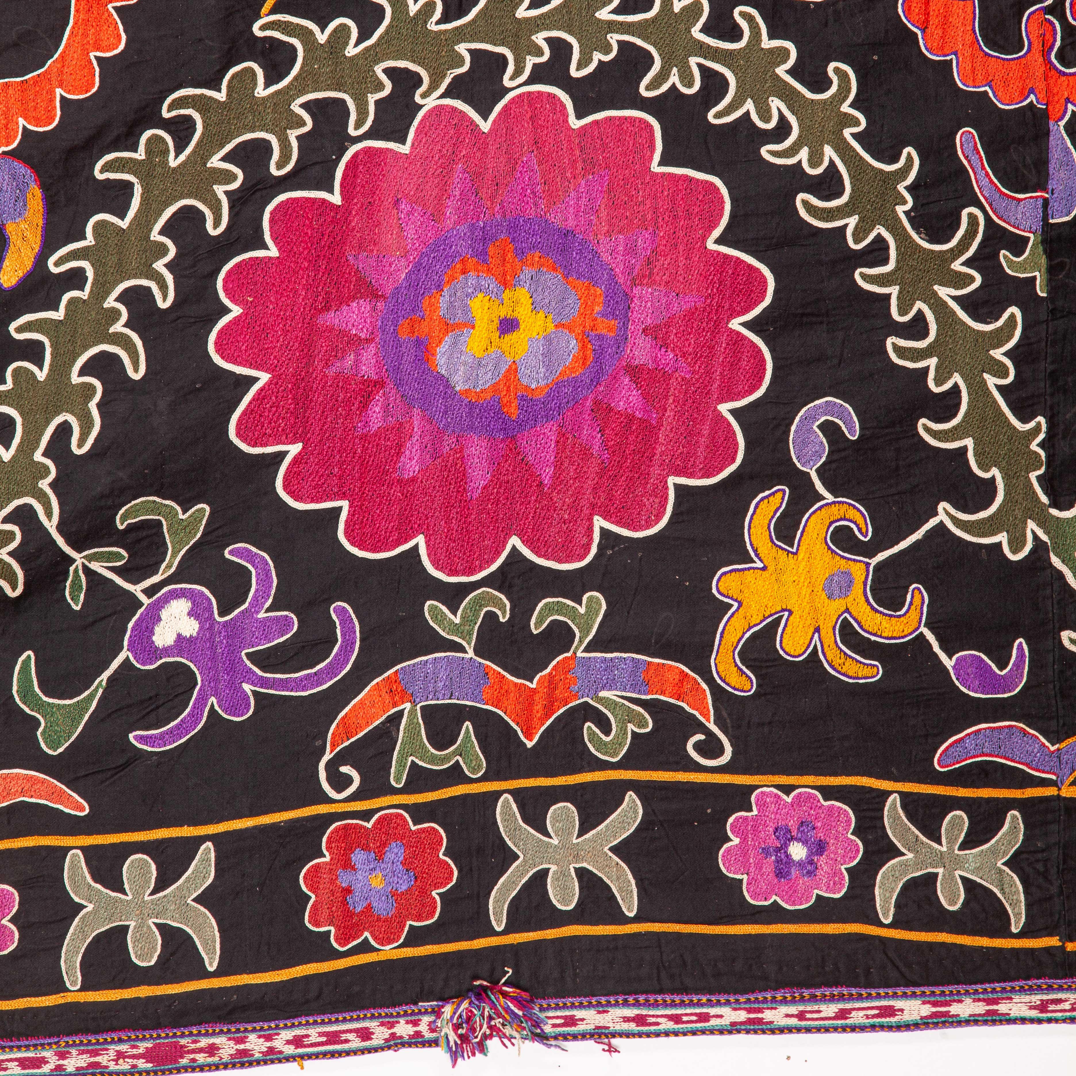 Uzbek Black Background Suzani with a Russian Print as its Lining, Early 20th Century For Sale