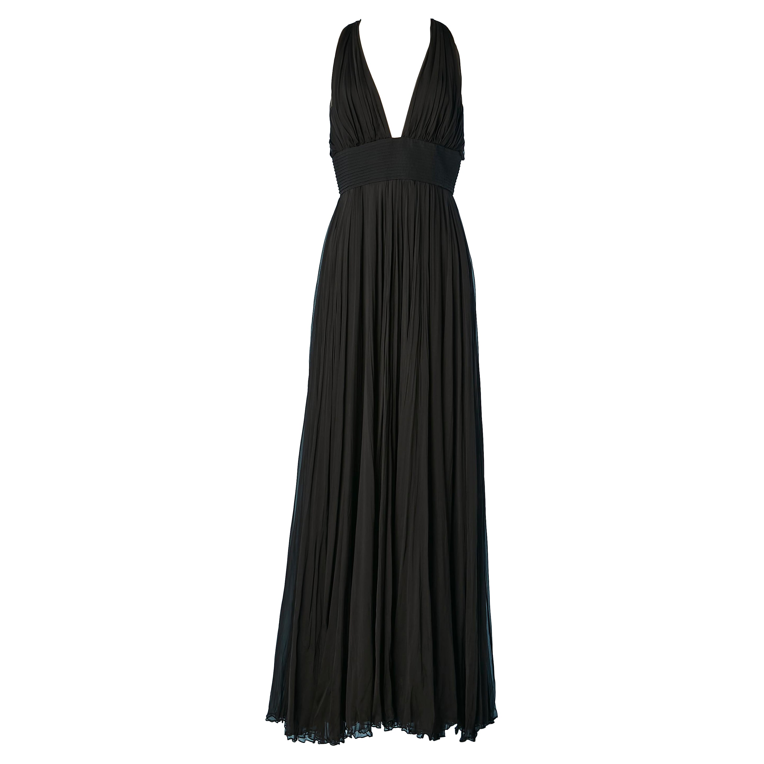 Abito da sera nero in chiffon senza schienale con volant sulla schiena Versace