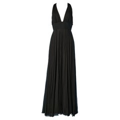 Abito da sera nero in chiffon senza schienale con volant sulla schiena Versace