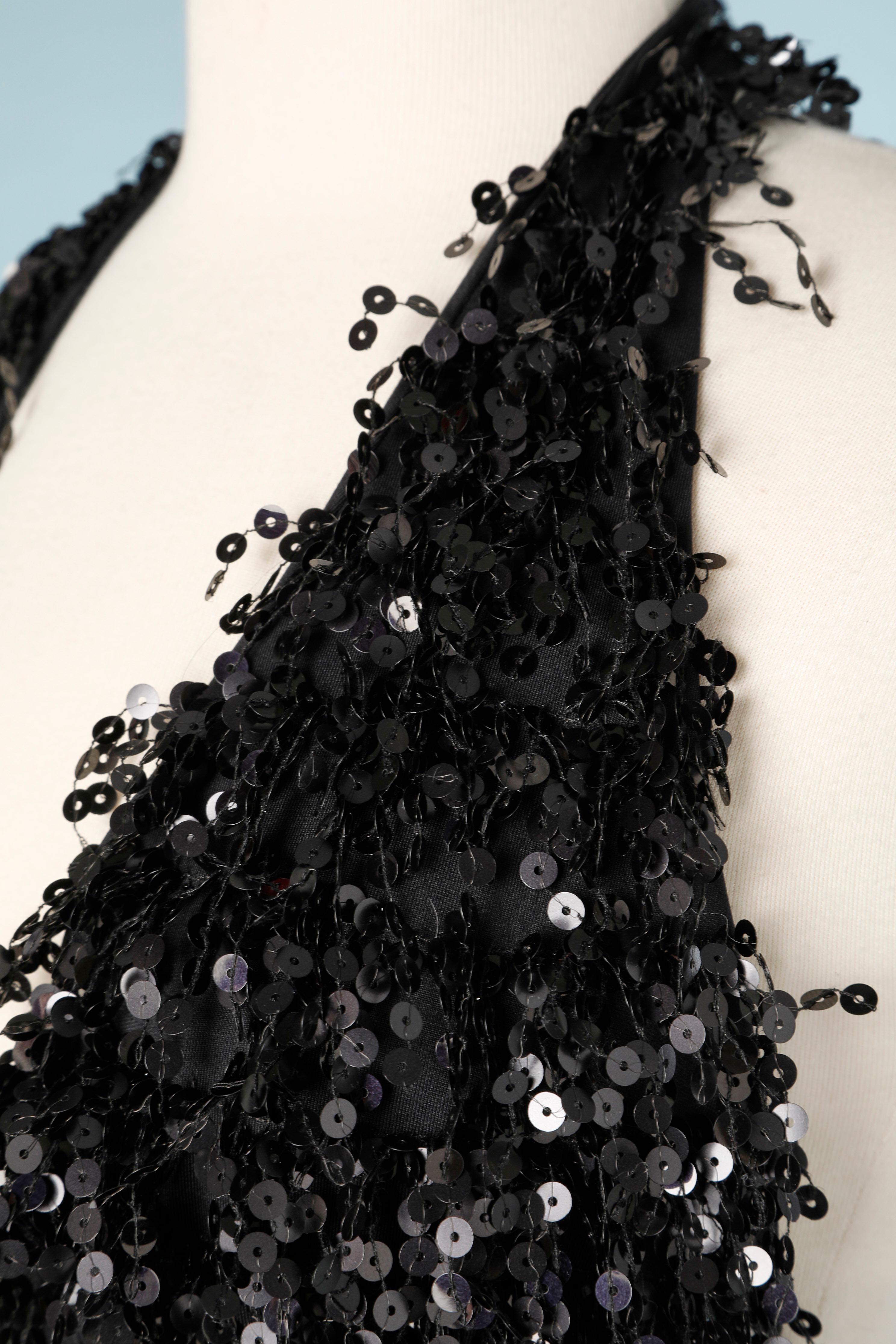 Black backless dress with sequins fringes on the bust FISICO  In Excellent Condition For Sale In Saint-Ouen-Sur-Seine, FR