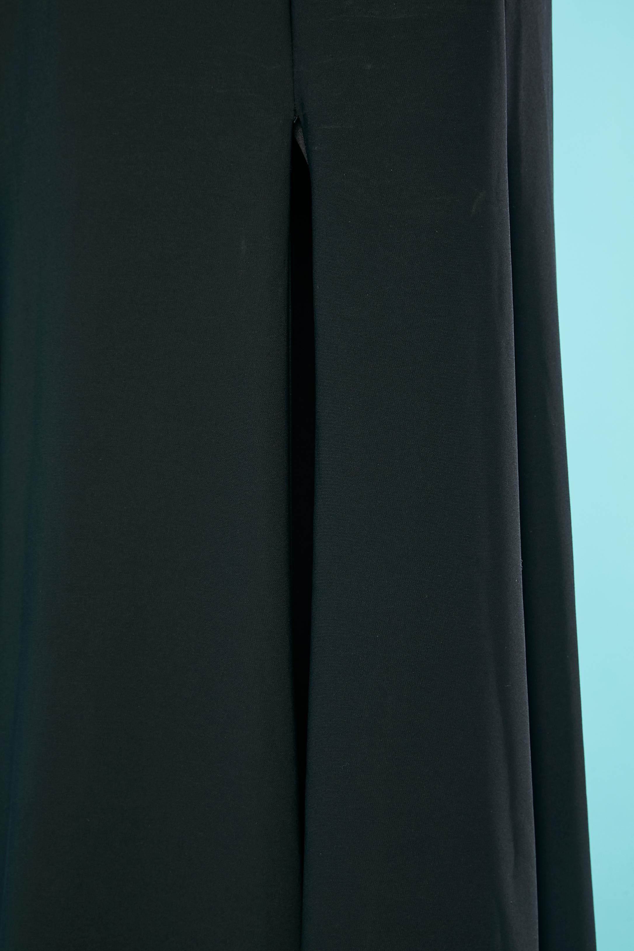 Schwarzes rückenfreies Abendkleid mit Strasshalsausschnitt Gai Mattiolo Roter Teppich  Damen im Angebot