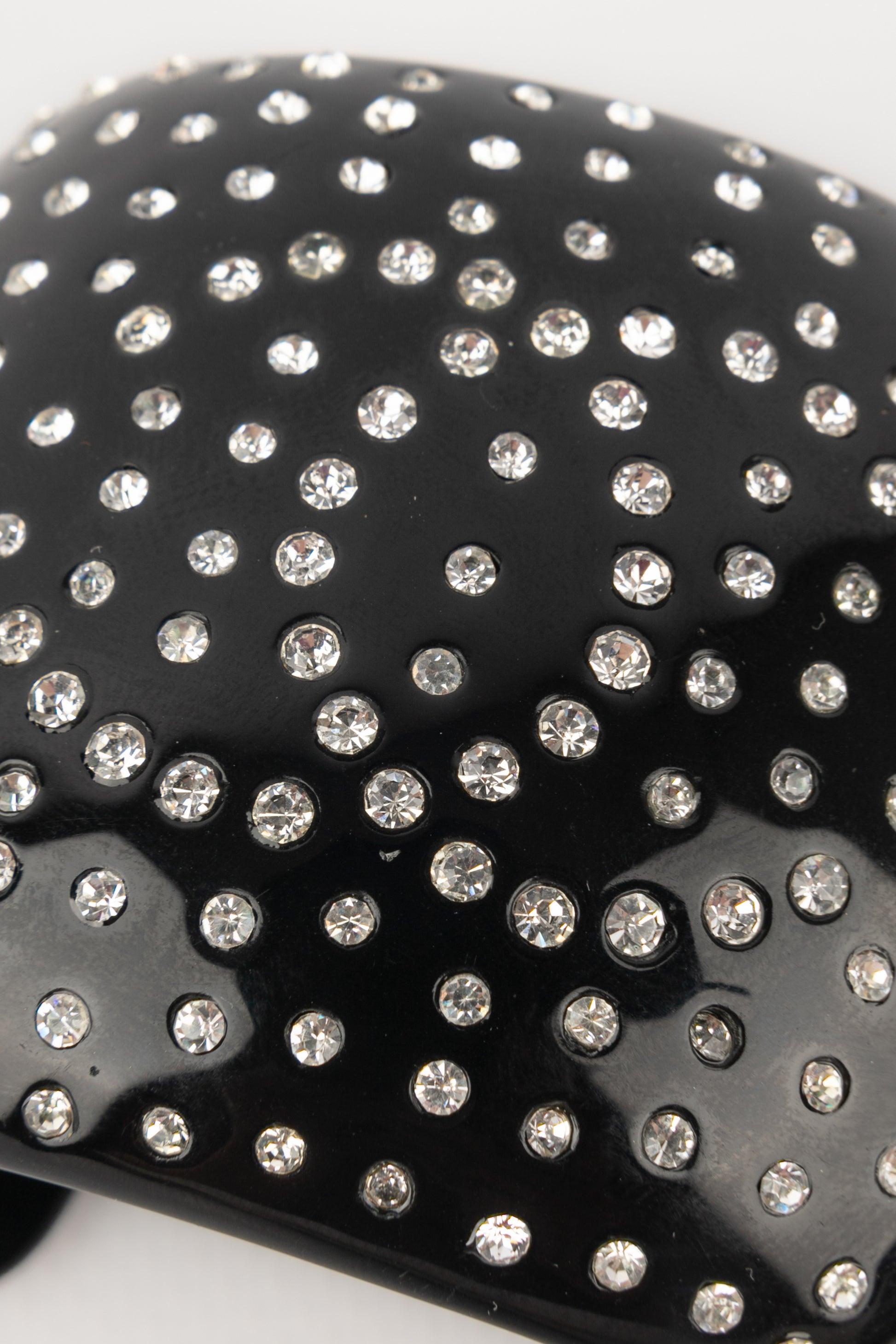 Bracciale in bachelite nera con strass, 1995 in vendita 2