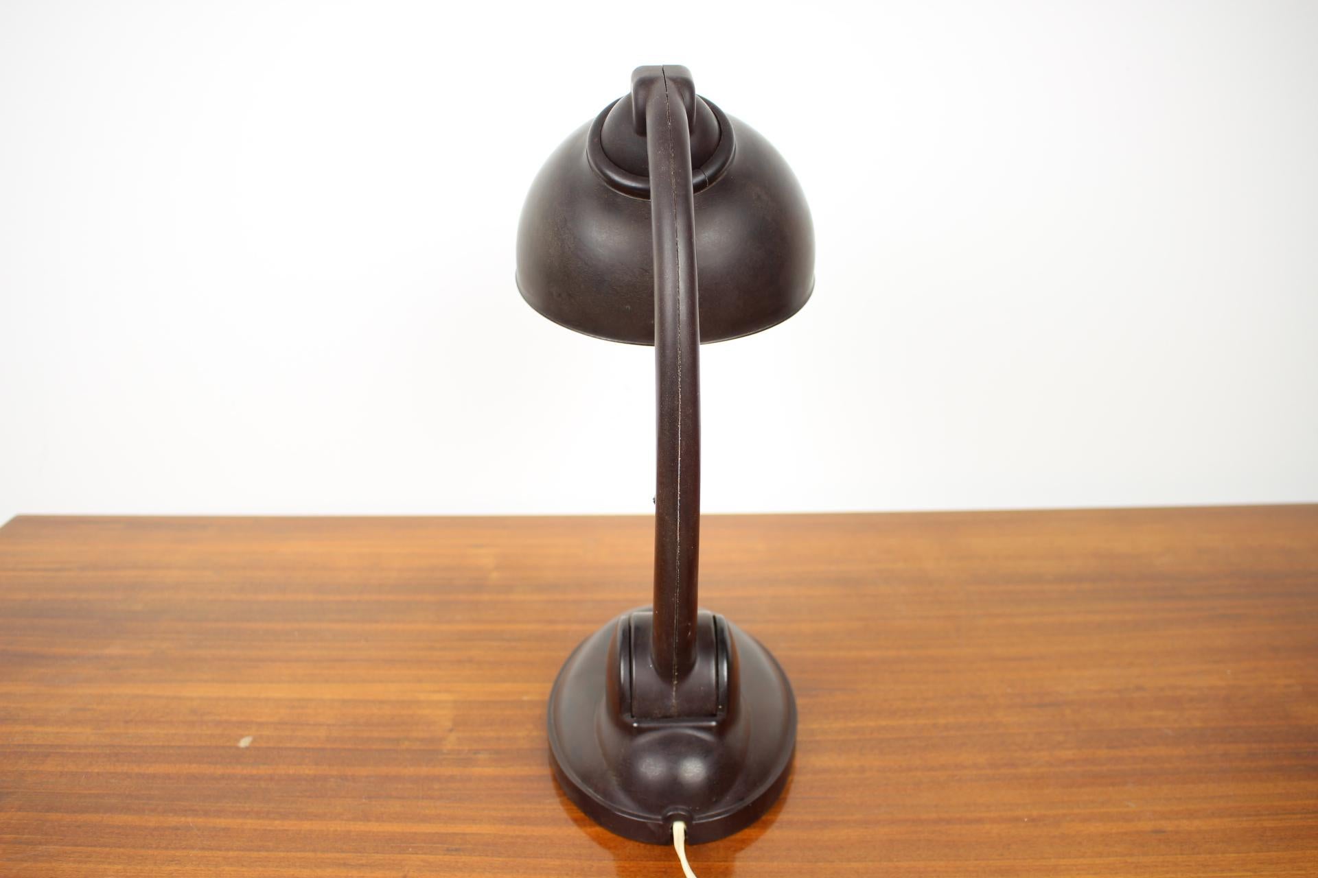 Black Bakelite Table Lamp by Eric Kirkman Cole, Czechoslovakia, 1950s In Good Condition In Praha, CZ
