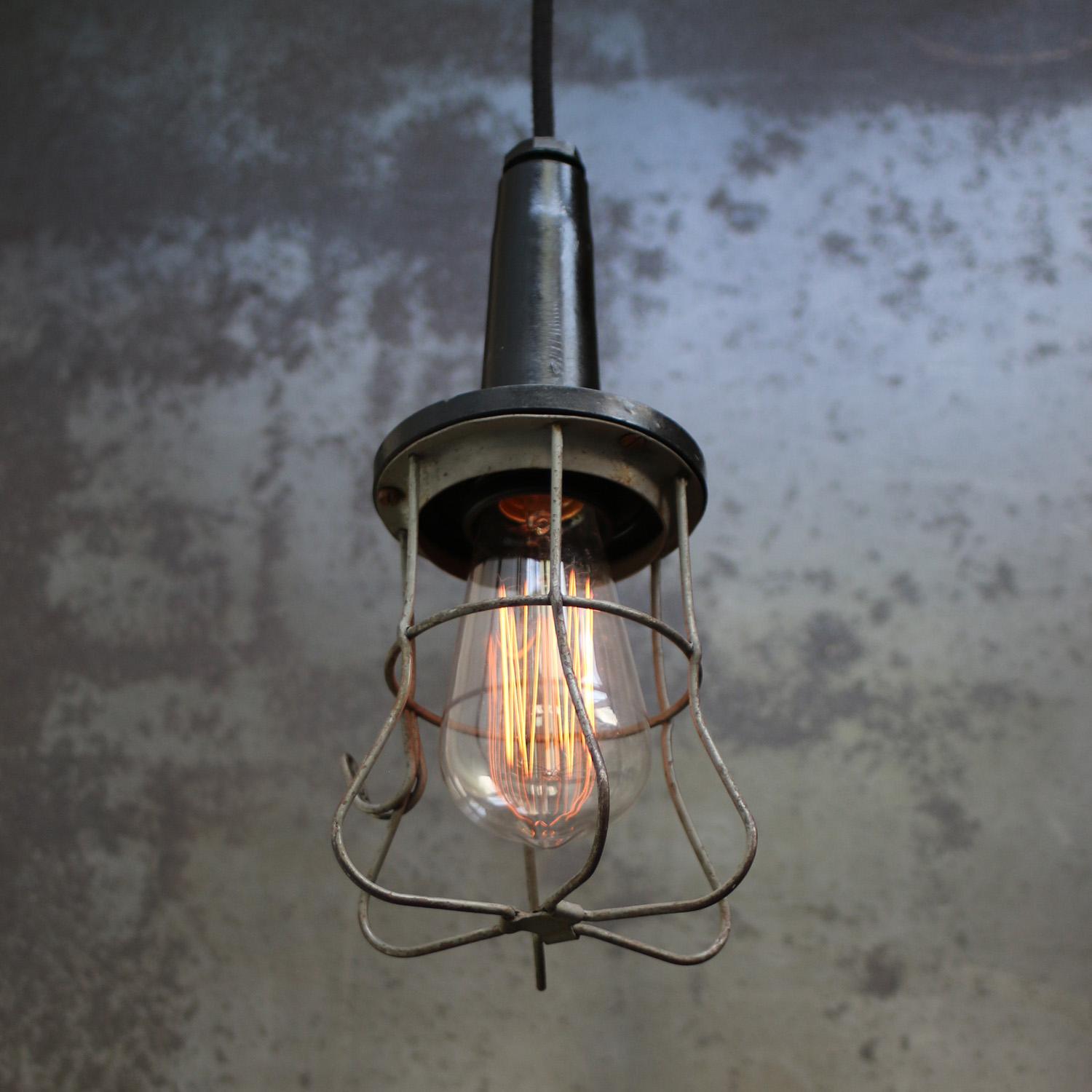 Black Bakelite Vintage Industrial Metal Cage Work Lights In Good Condition For Sale In Amsterdam, NL
