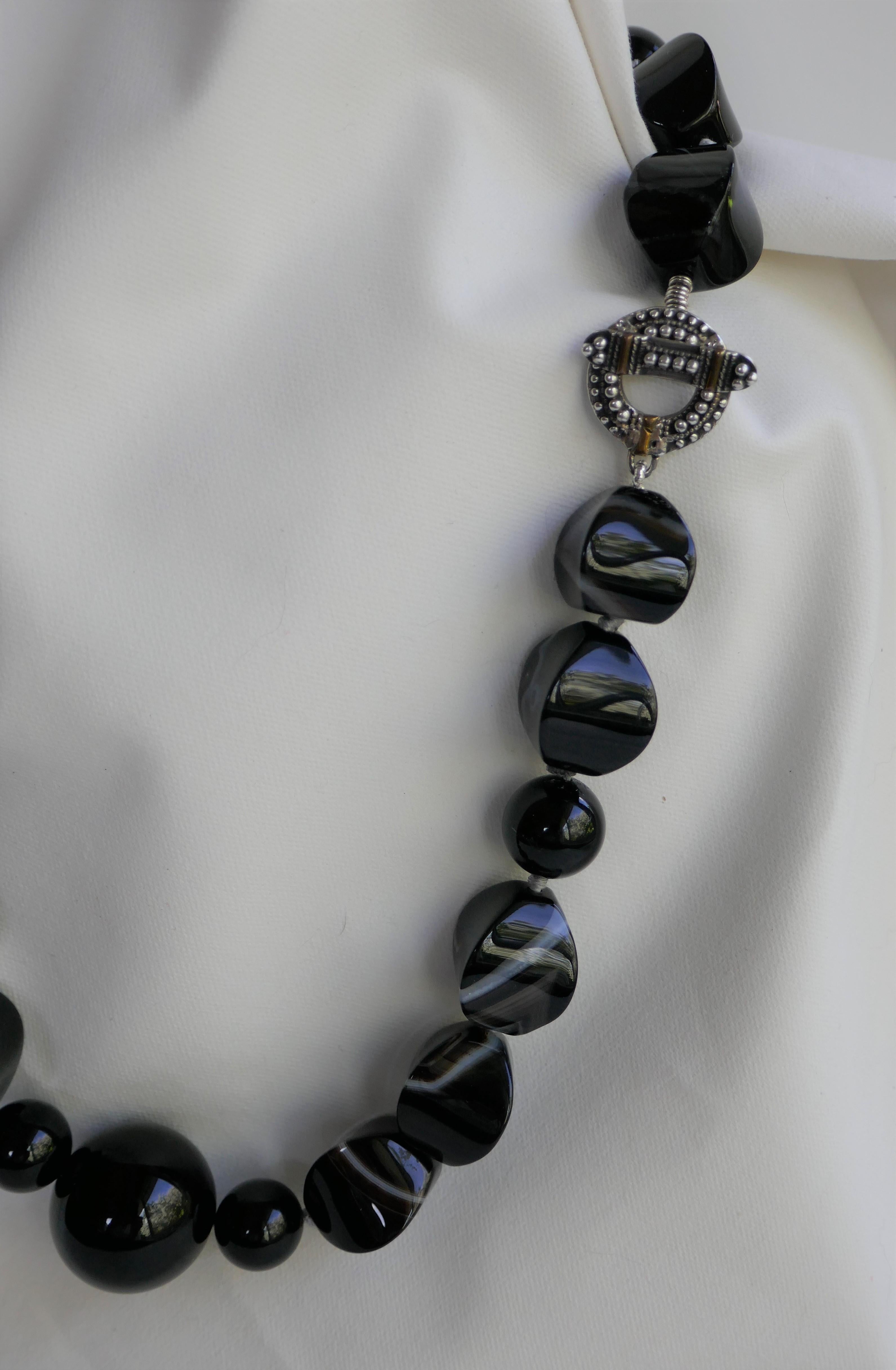 Black Banded Agate Black Onyx 925 Sterling Vermeil Clasp Gemstone Necklace In New Condition For Sale In Coral Gables, FL