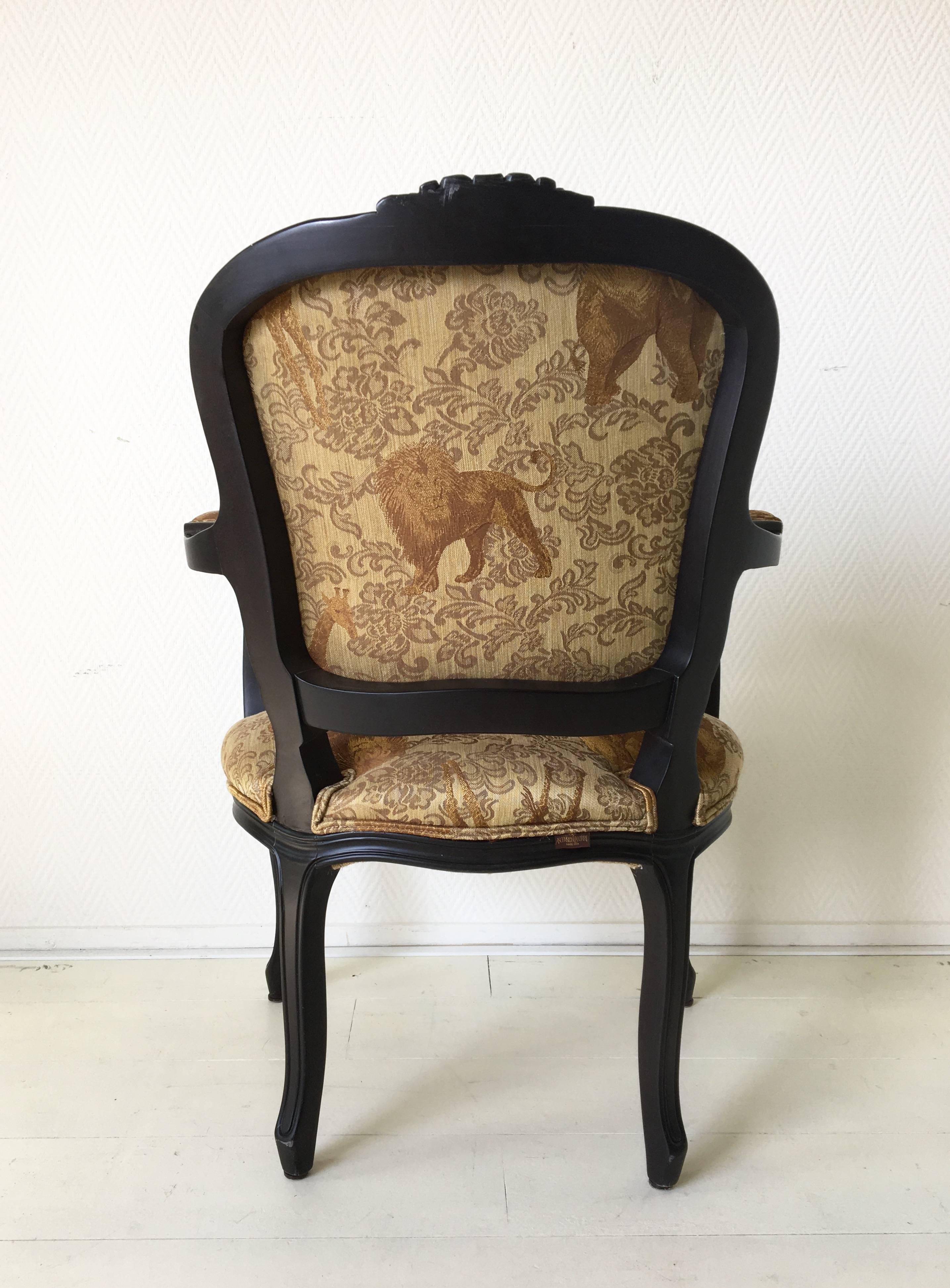 Black Baroque Armchair with Wildlife Designed Fabric by Ascension Latorre, Spain In Excellent Condition For Sale In Schagen, NL