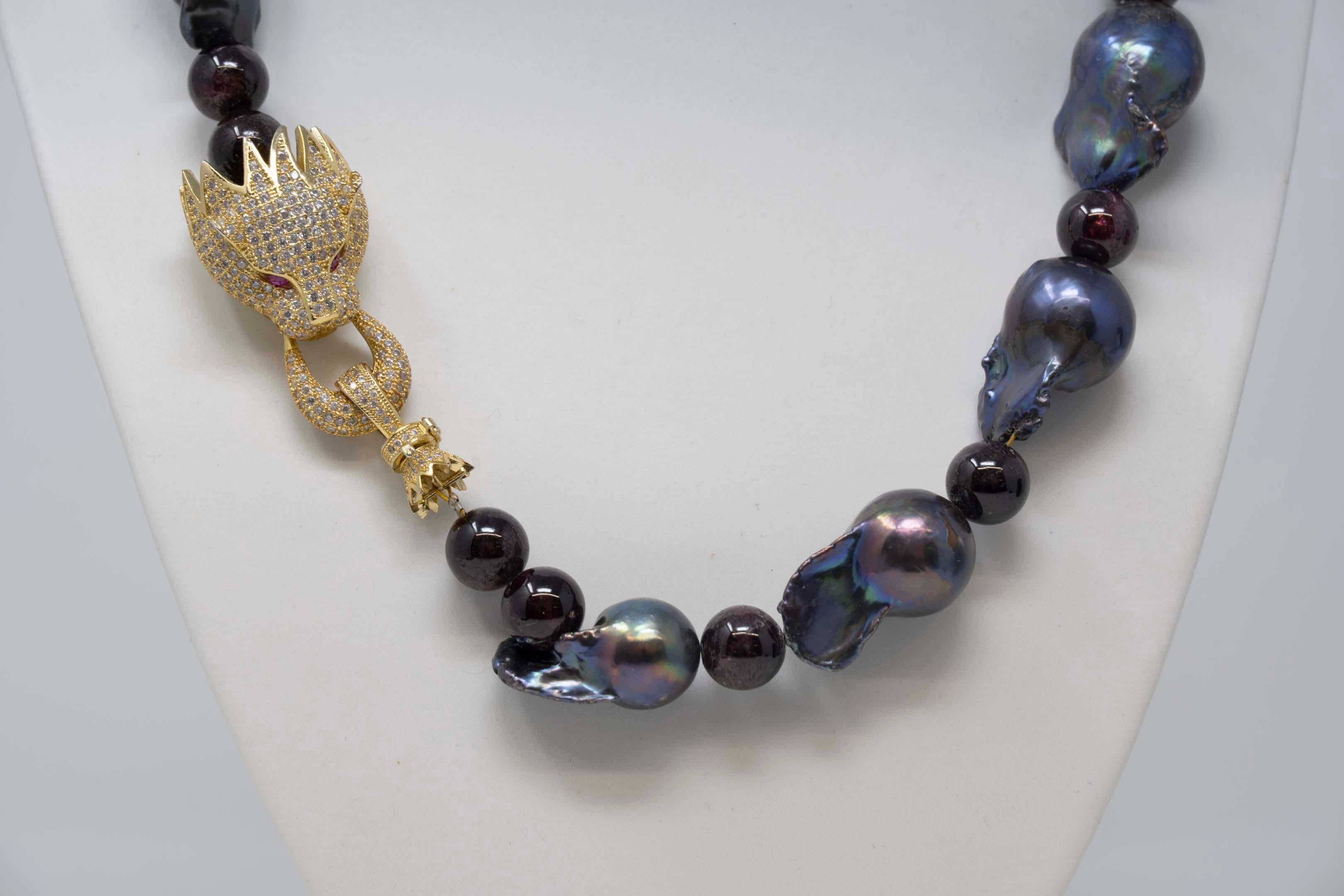 Non taillé Parure collier de perles baroques noires en vente
