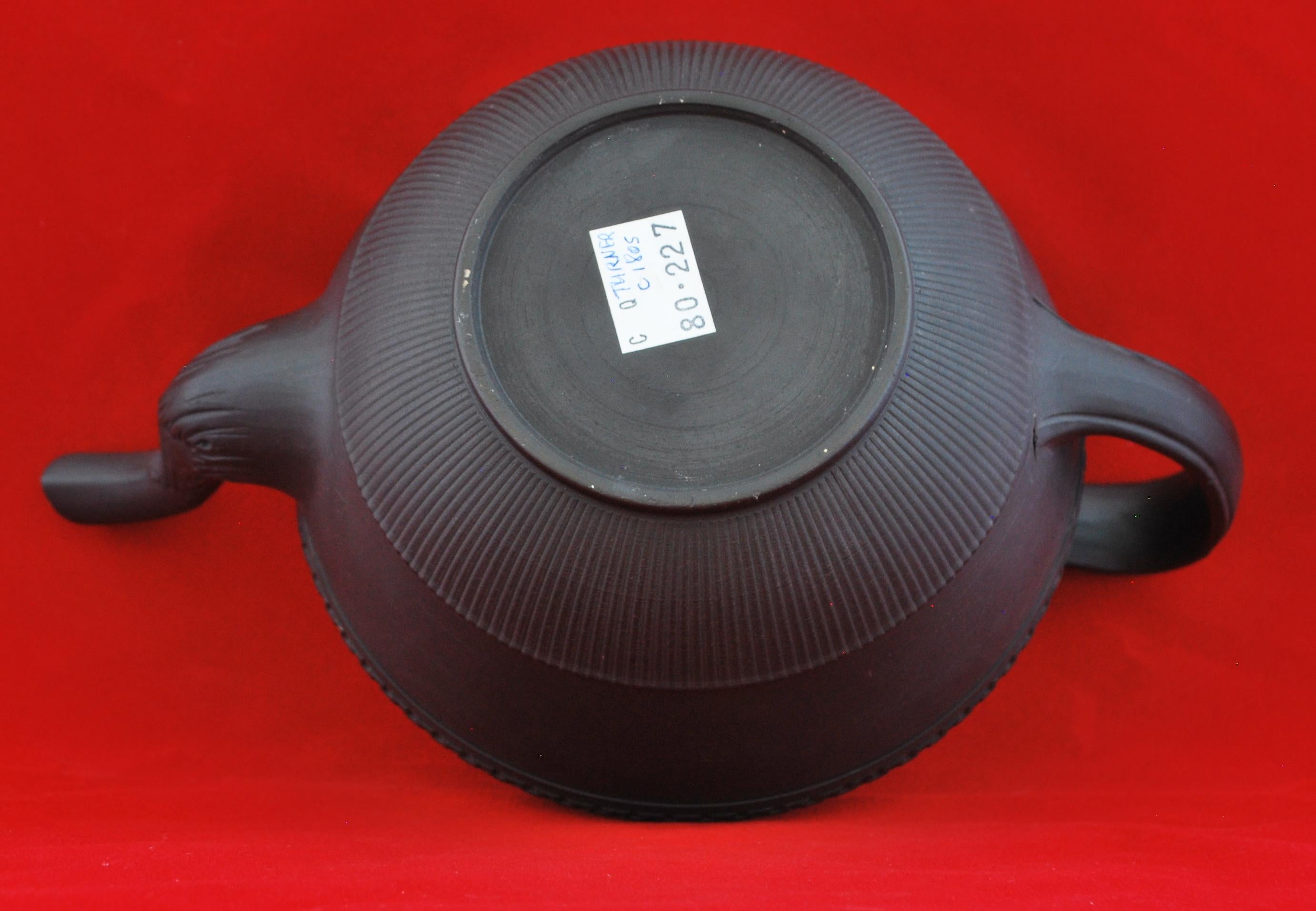 Black Basalt Teapot, Turner, circa 1805 In Good Condition For Sale In Melbourne, Victoria