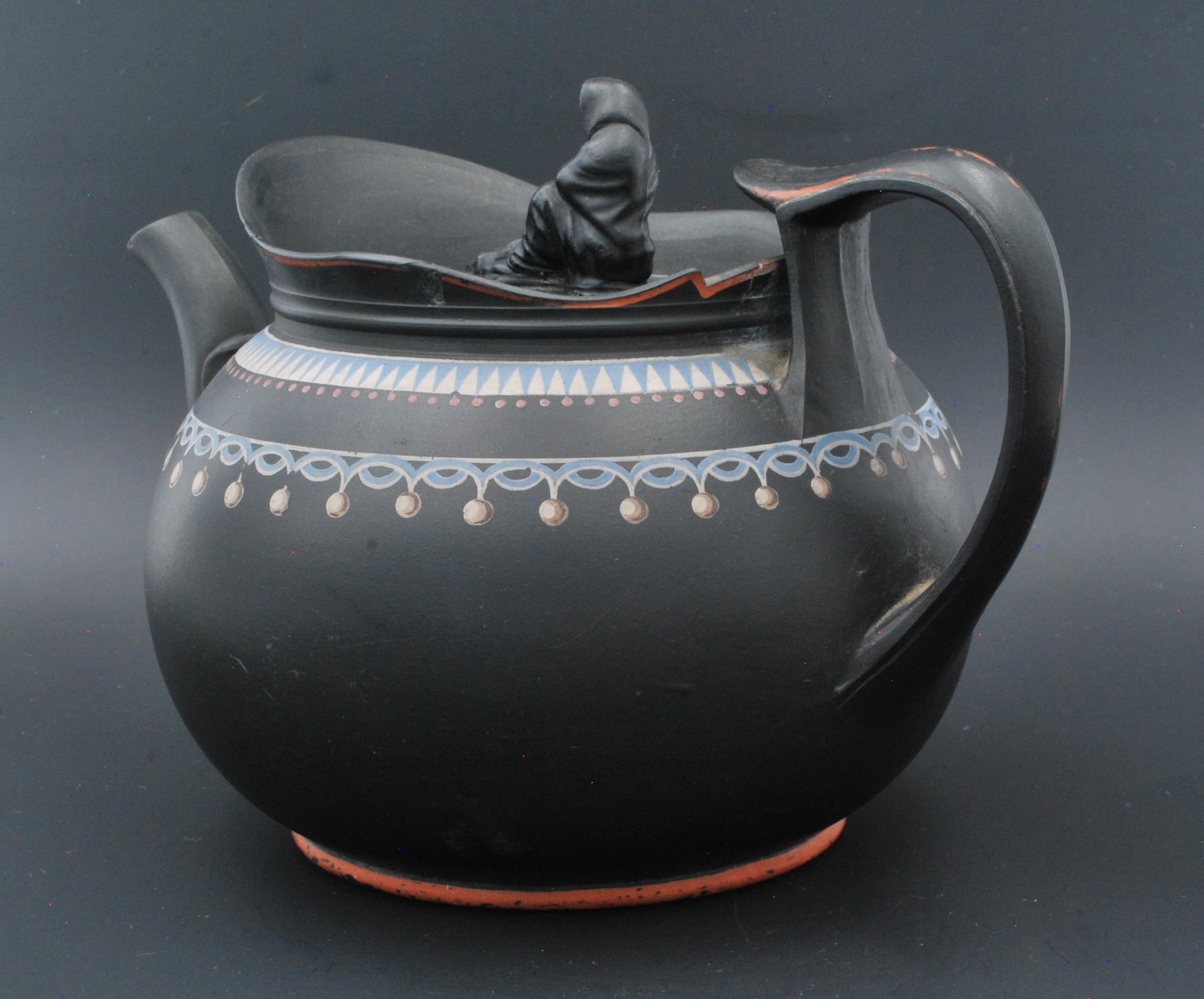 Black Basalt Teapot with Enamel Decoration, Probably Spode C1800 In Excellent Condition For Sale In Melbourne, Victoria