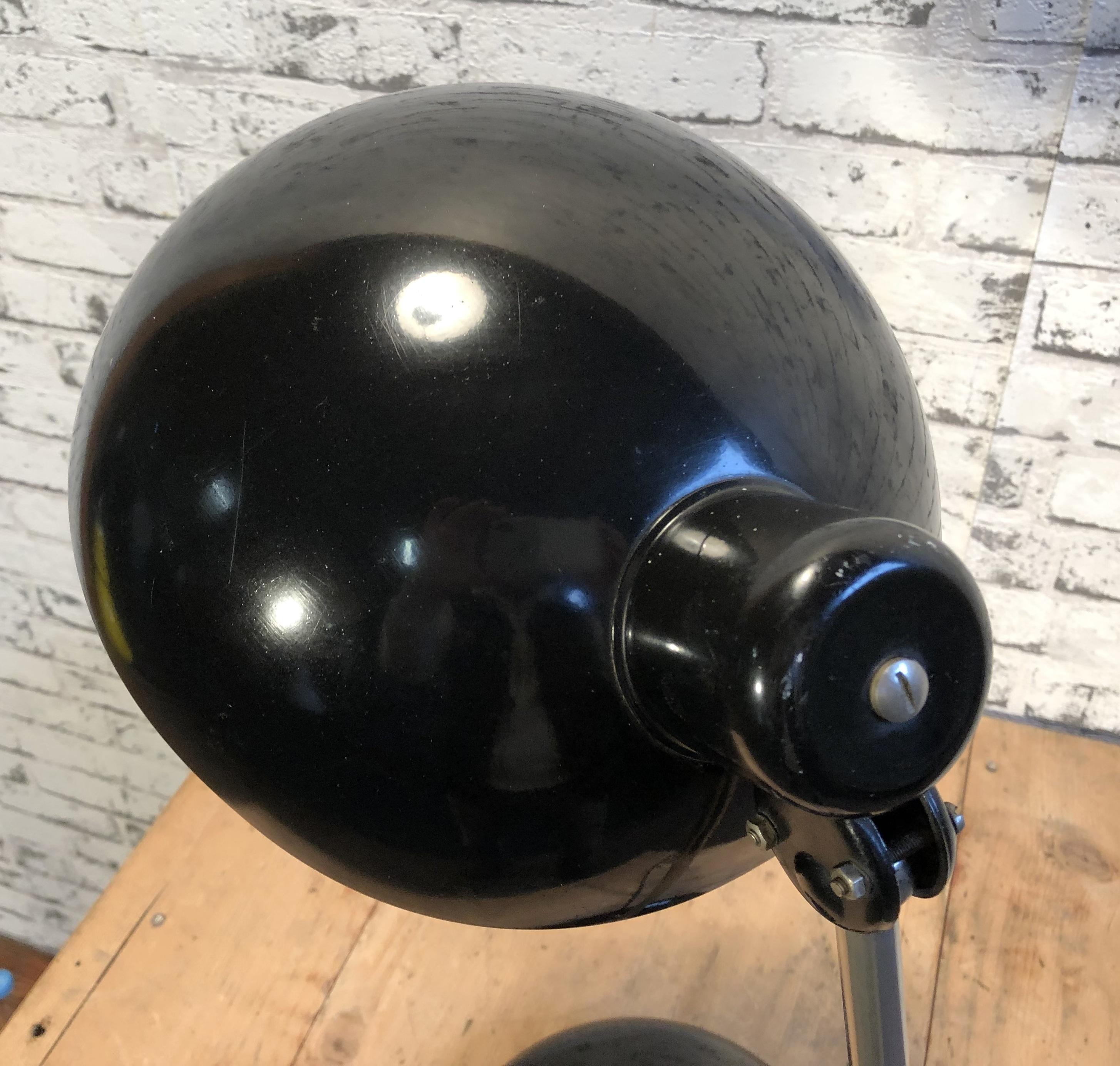 Iron Black Bauhaus Industrial Desk Lamp, 1930s