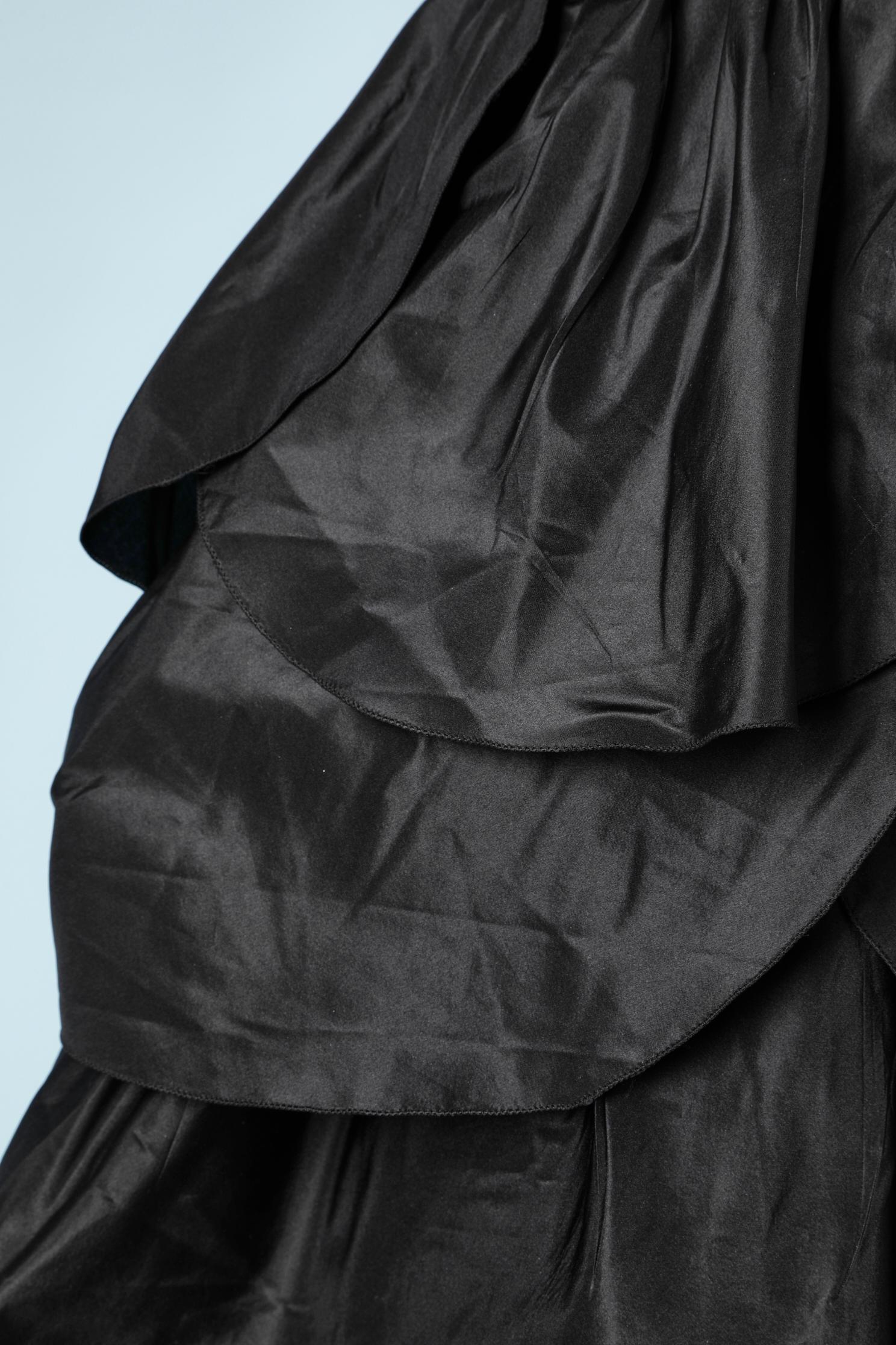 Black beaded and silk taffetas evening dress Loris Azzaro  In Excellent Condition For Sale In Saint-Ouen-Sur-Seine, FR